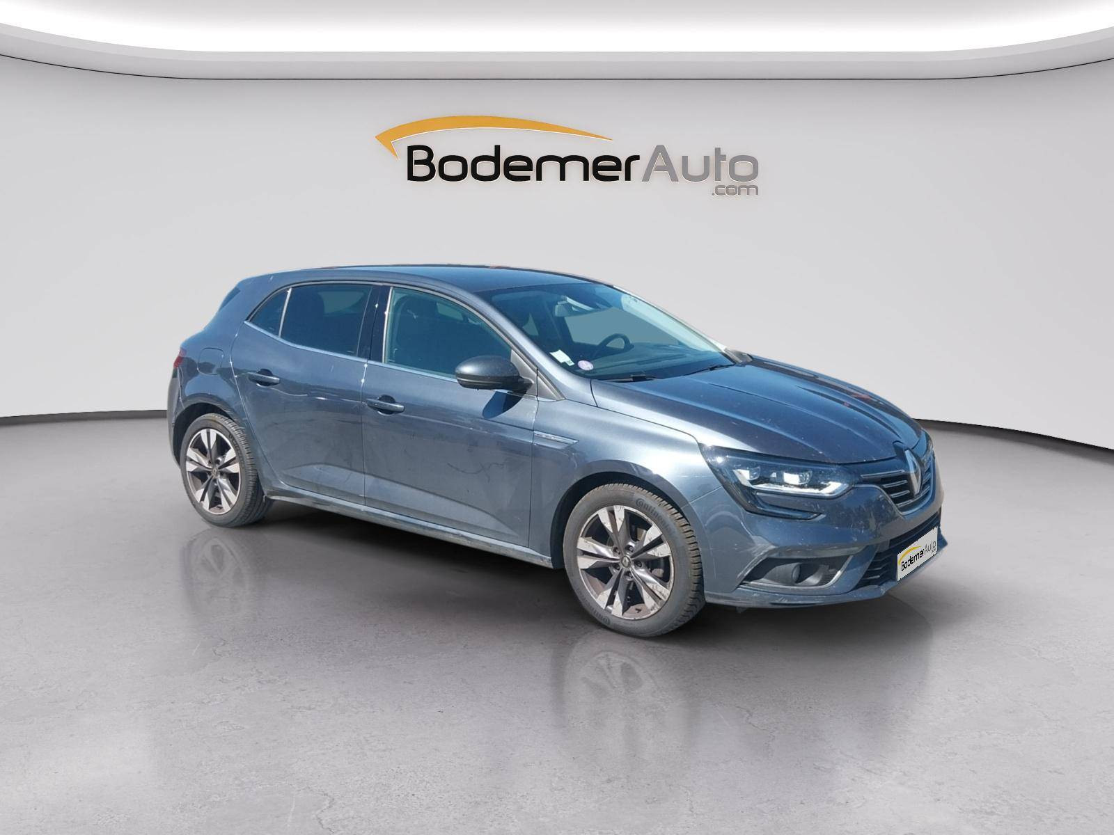 Vente en ligne Renault Megane 4 Mégane IV Berline TCe 140 EDC FAP au prix de 14 990 €
