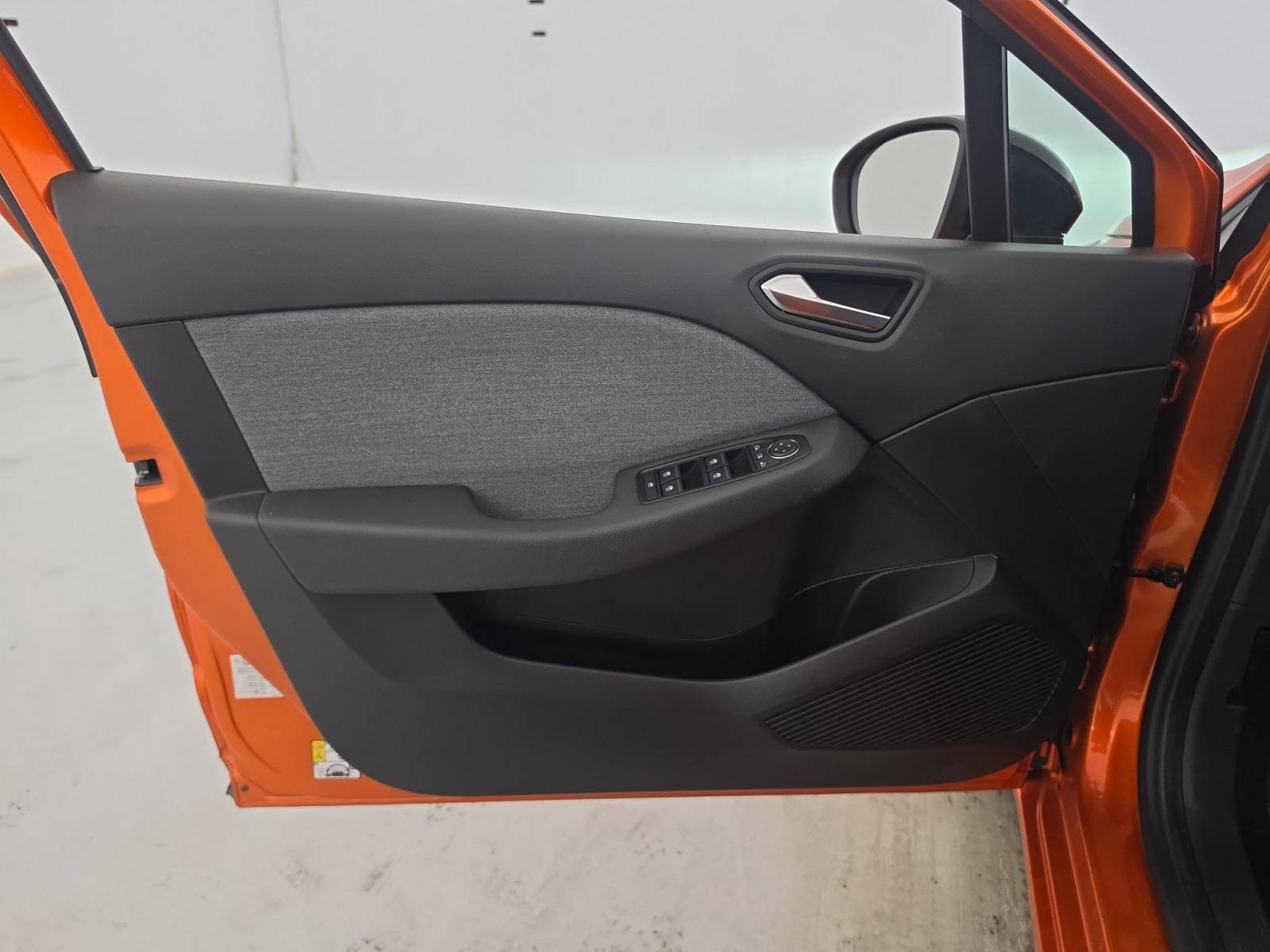 Vente en ligne Renault Clio 5 Clio E-Tech full hybrid 145 au prix de 18 490 €