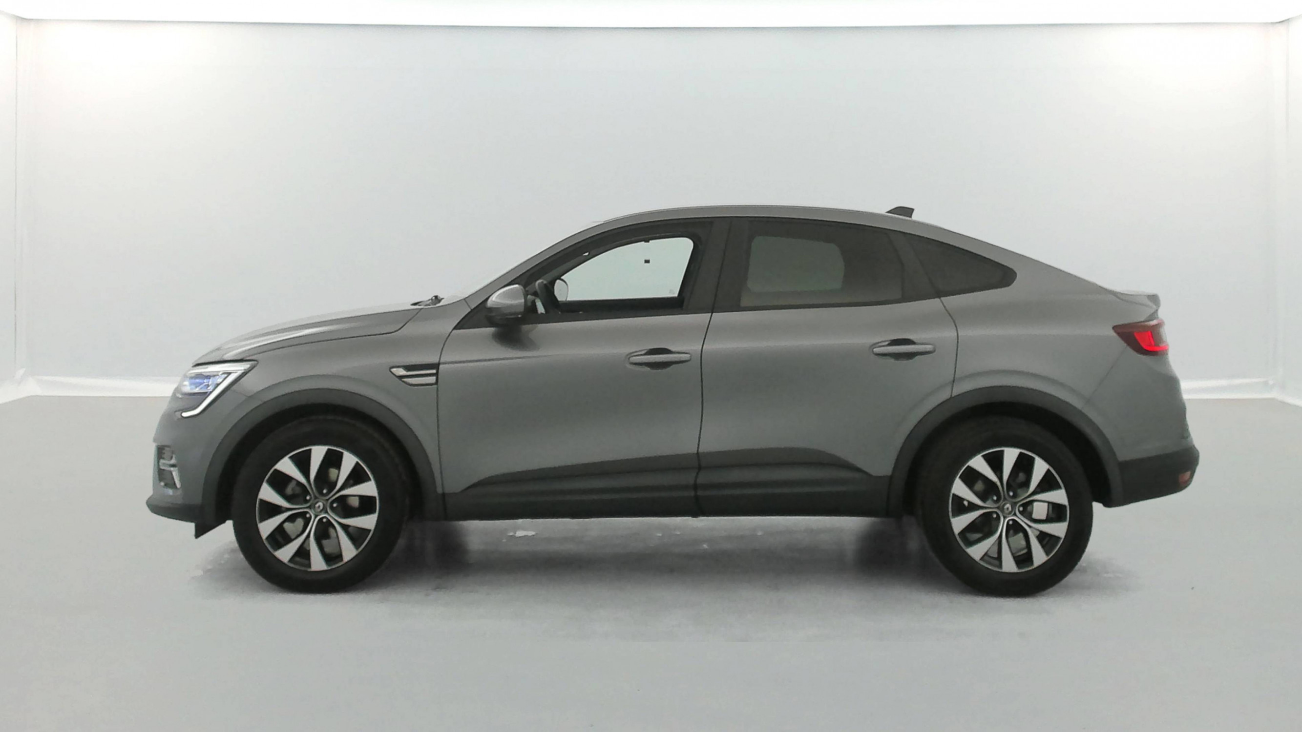 Vente en ligne Renault Arkana  mild hybrid 140 EDC FAP - 22 au prix de 17 490 €