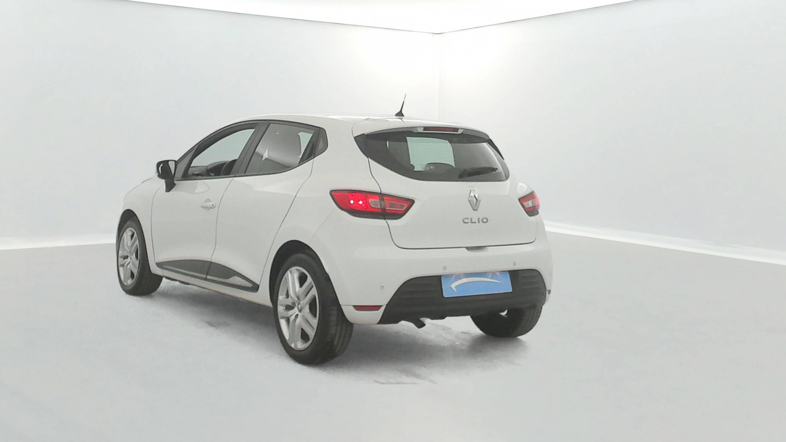 Vente en ligne Renault Clio 4 Clio dCi 75 E6C au prix de 10 890 €