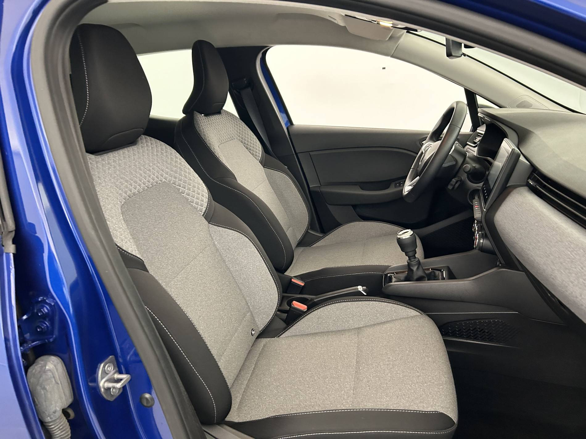 Vente en ligne Renault Clio 5 Clio dCi 100 au prix de 15 490 €