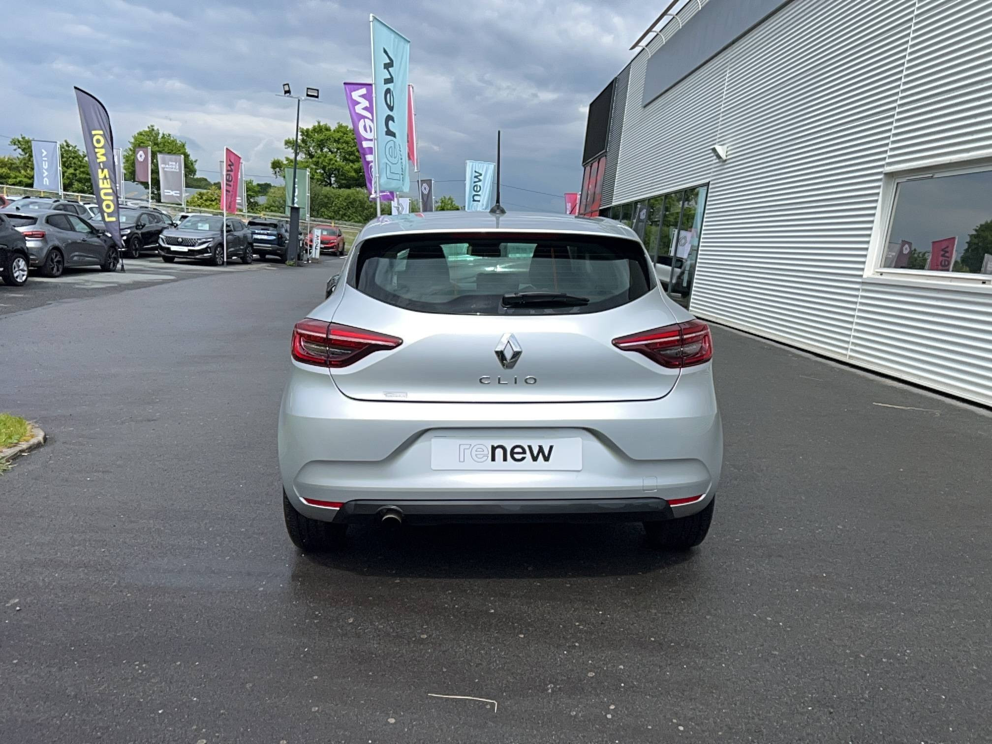 Vente en ligne Renault Clio 5 Clio SCe 65 au prix de 10 990 €