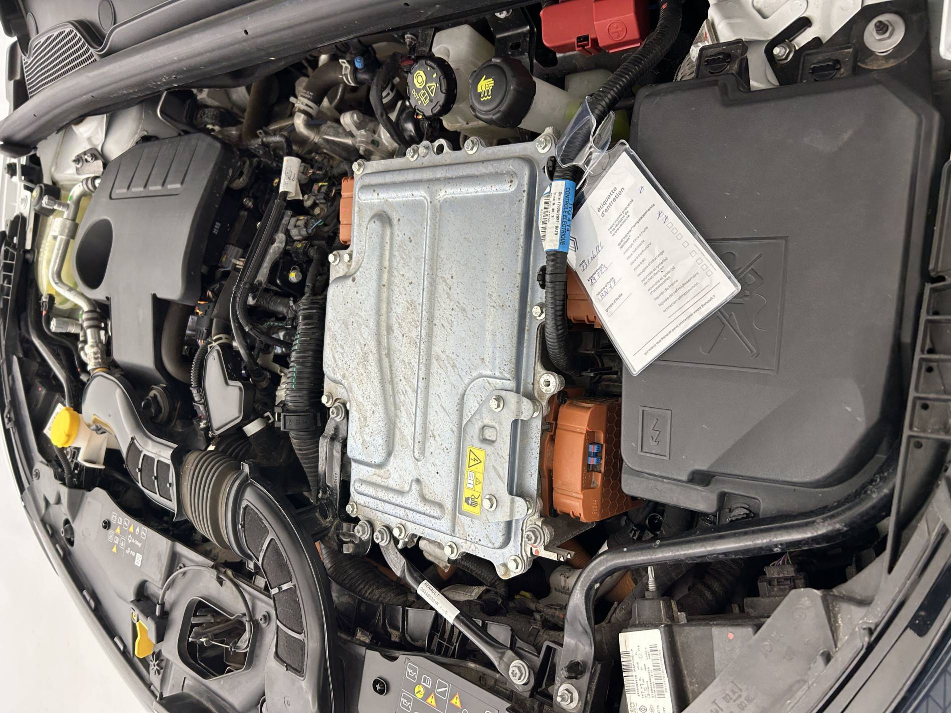 Vente en ligne Renault Clio 5 Clio E-Tech 140 - 21N au prix de 13 991 €