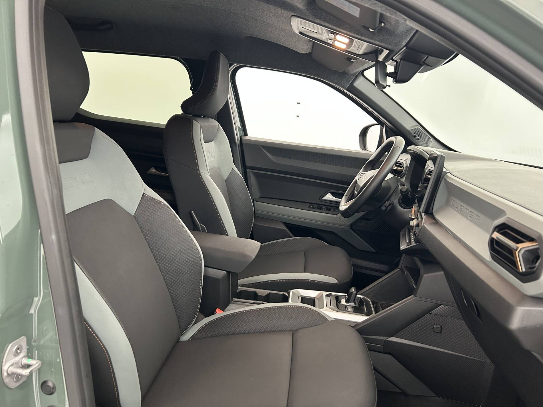 Vente en ligne Dacia Duster  Hybrid 140 au prix de 25 990 €