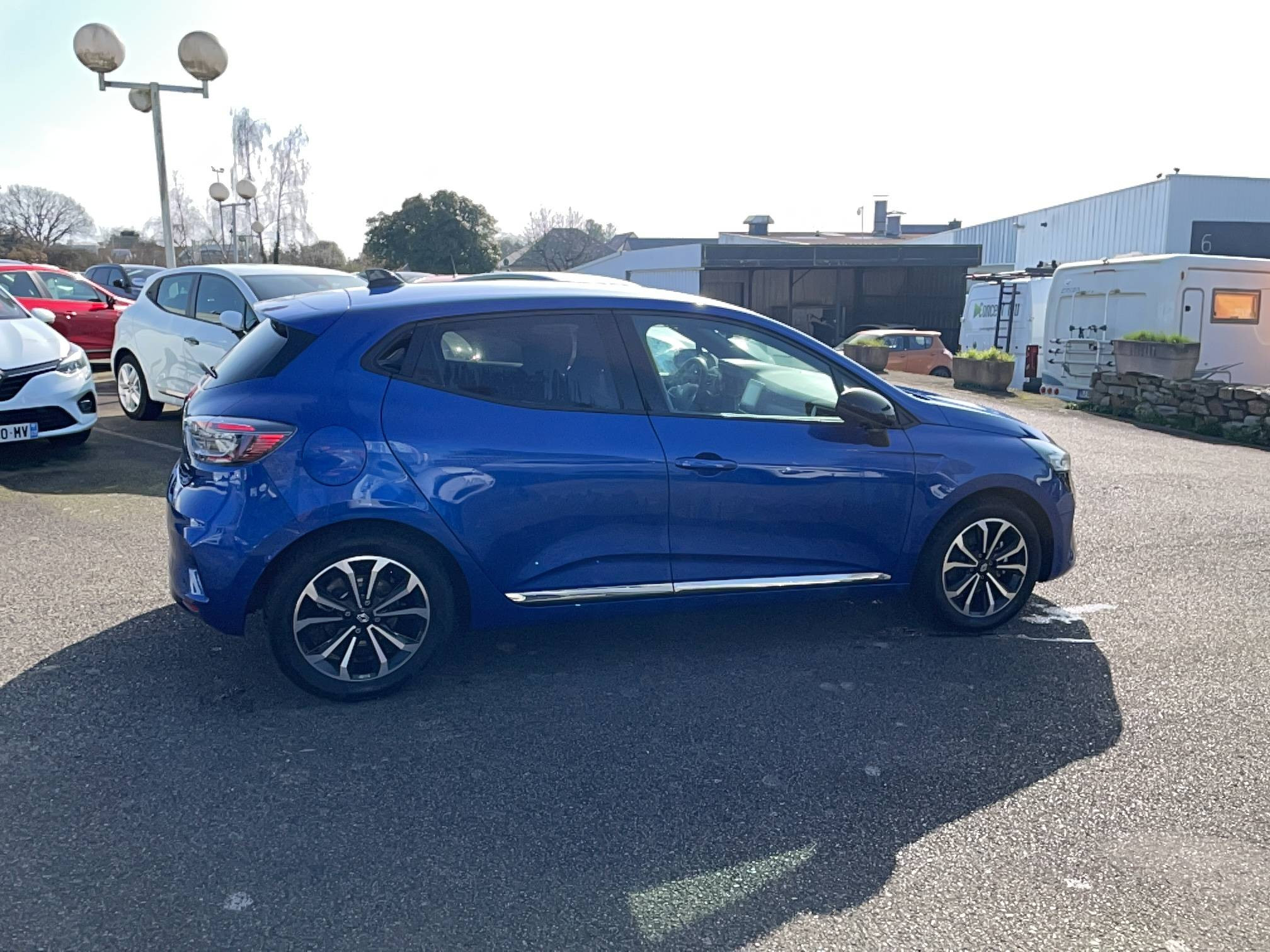 Vente en ligne Renault Clio 5 Clio E-Tech full hybrid 145 ch GSR2 au prix de 22 990 €