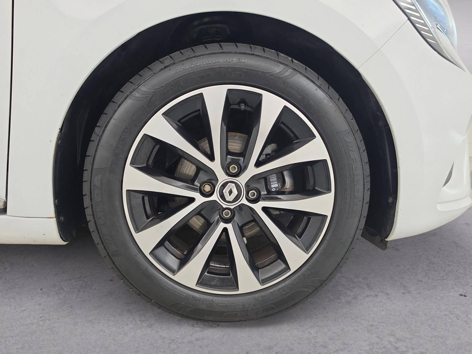 Vente en ligne Renault Clio 5 Clio TCe 90 - 21N au prix de 14 490 €