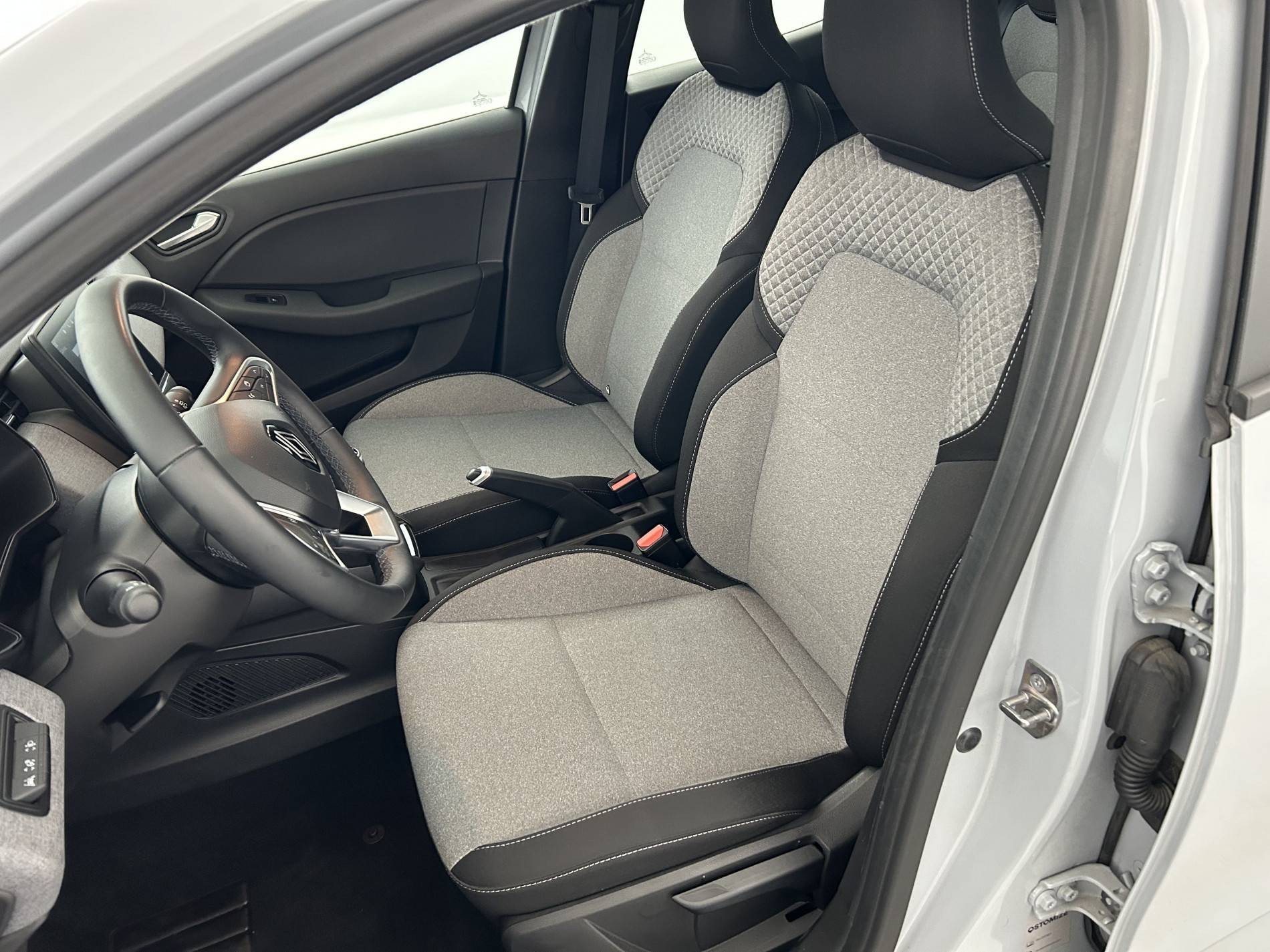 Vente en ligne Renault Clio 5 Clio TCe 90 au prix de 15 500 €