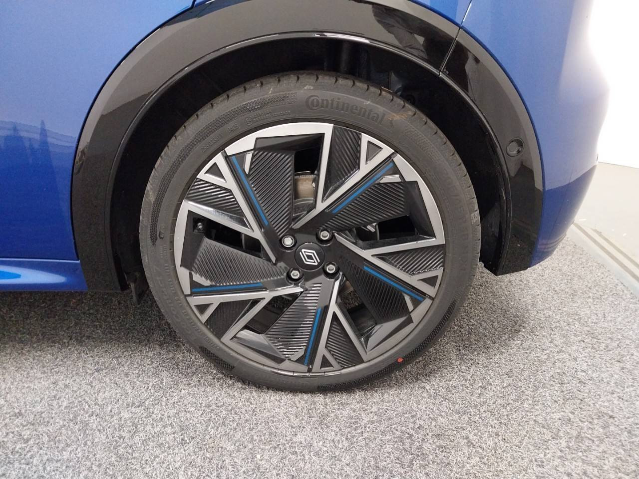 Vente en ligne Renault Clio 6 Clio E-Tech full hybrid 160 ch au prix de 30 400 €