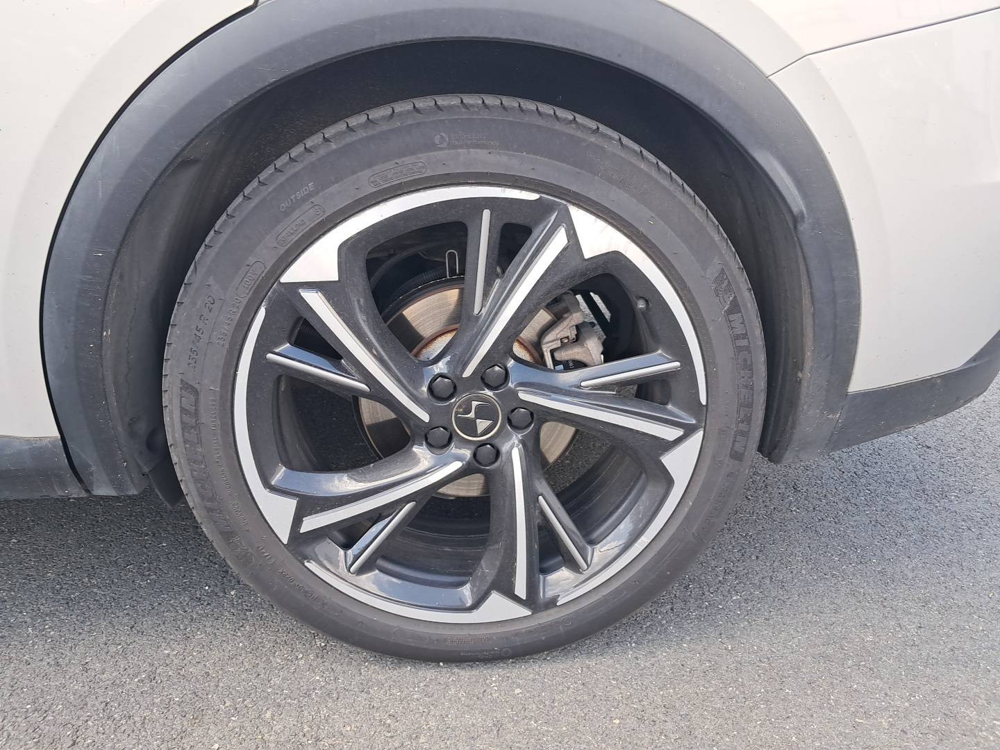 Vente en ligne Ds DS7 Crossback  Hybride E-Tense 300 EAT8 4x4 au prix de 27 990 €