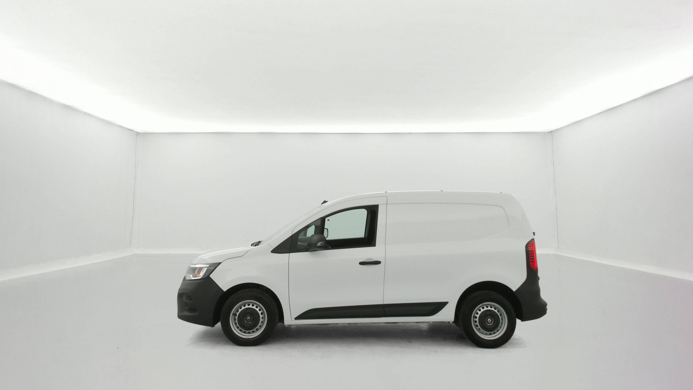 Vente en ligne Renault Kangoo Van  BLUE DCI 95 au prix de 19 390 €