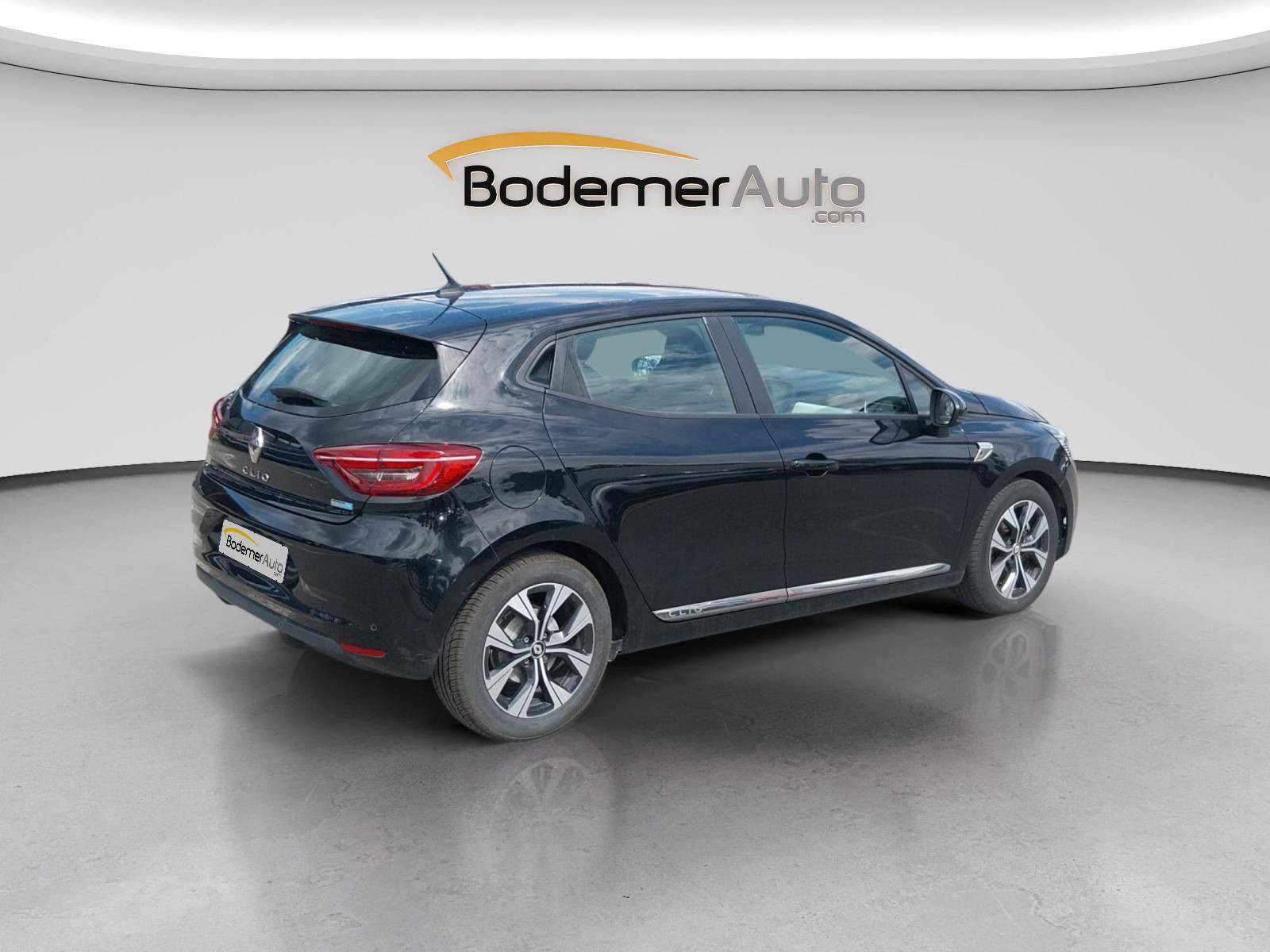 Vente en ligne Renault Clio 5 Clio E-Tech 140 - 21N au prix de 15 890 €