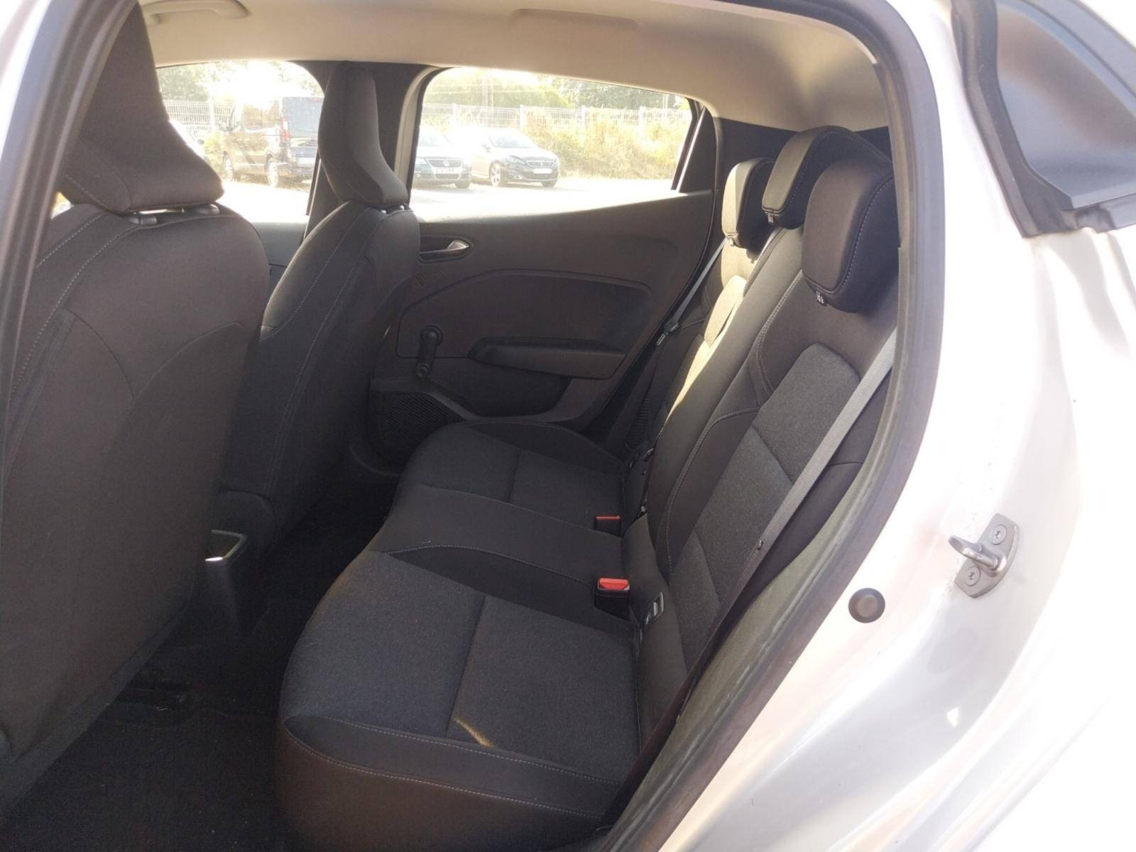 Vente en ligne Renault Clio 5 Clio E-Tech full hybrid 145 au prix de 16 590 €