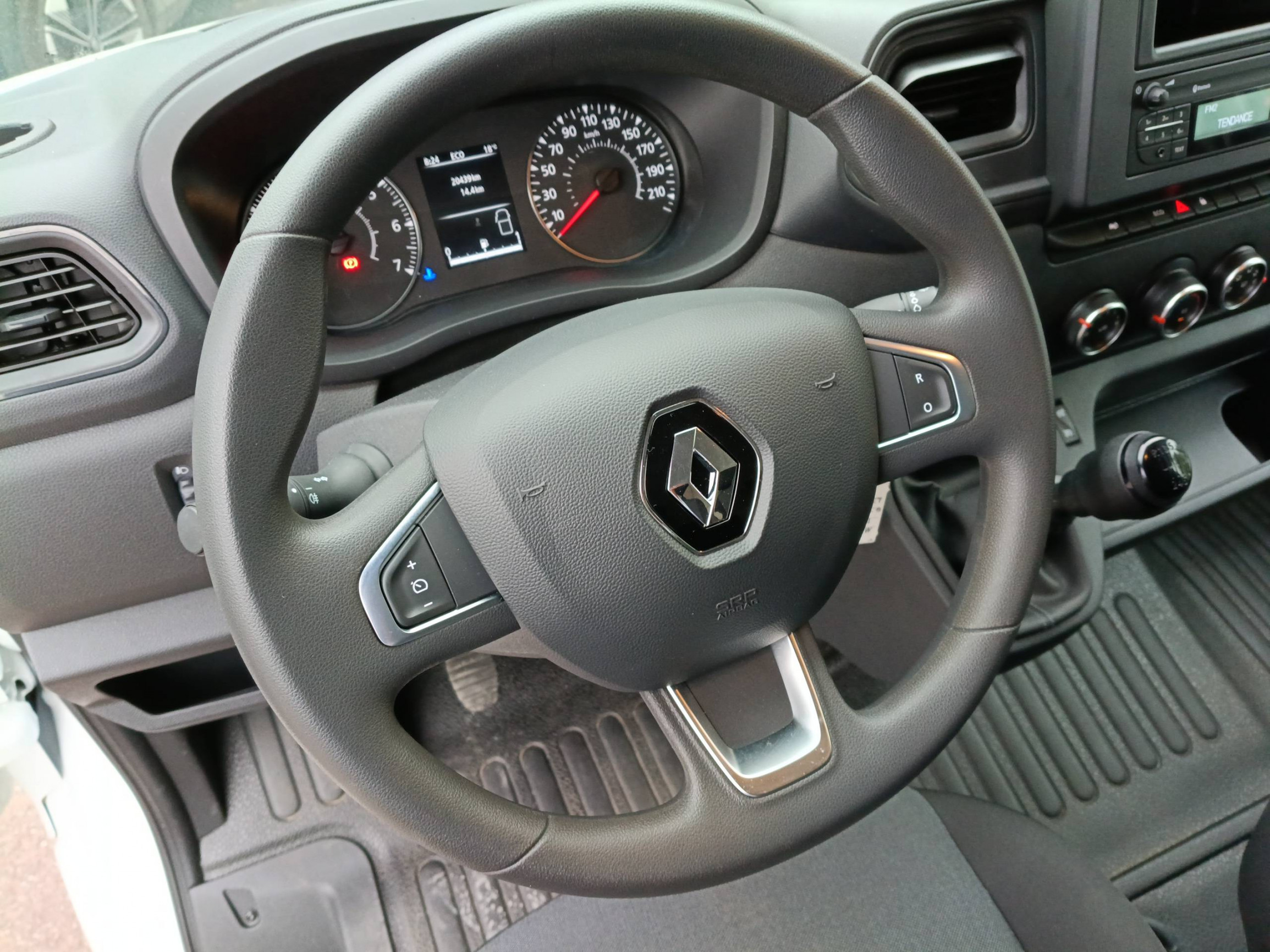 Vente en ligne Renault Master Fourgon MASTER FGN TRAC F3500 L3H3 BLUE DCI 135 au prix de 26 490 €
