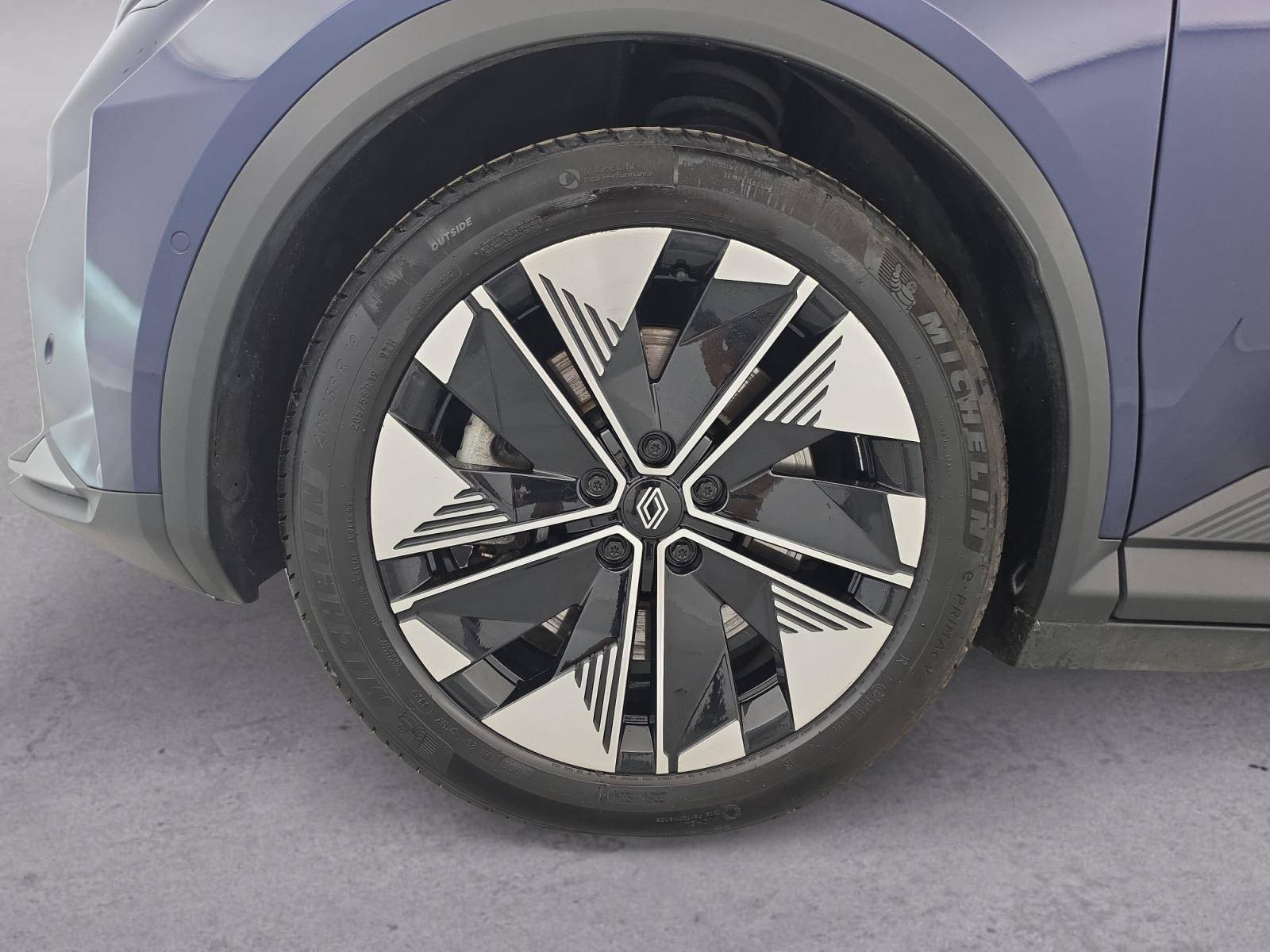 Vente en ligne Renault Scenic E-Tech Scenic E-Tech électrique 220 ch grande autonomie au prix de 35 991 €