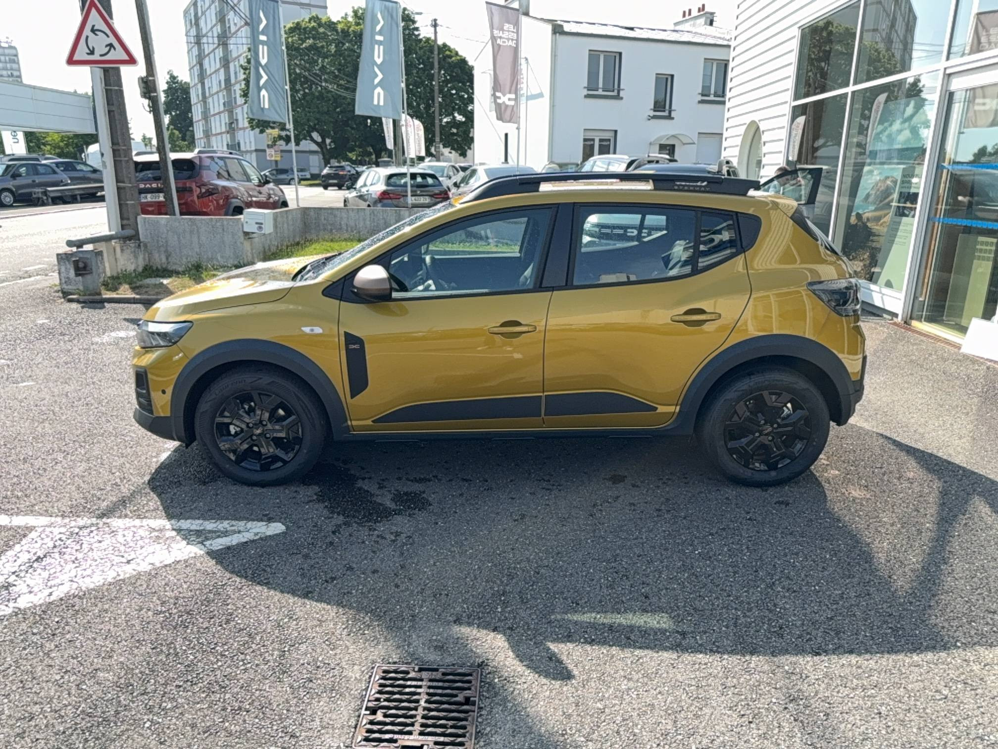 Vente en ligne Dacia Sandero Stepway Sandero ECO-G 120 au prix de 20 090 €