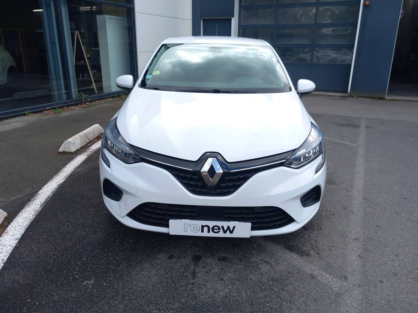 Vente en ligne Renault Clio 5 CLIO SOCIETE BLUE DCI 85 au prix de 10 990 €