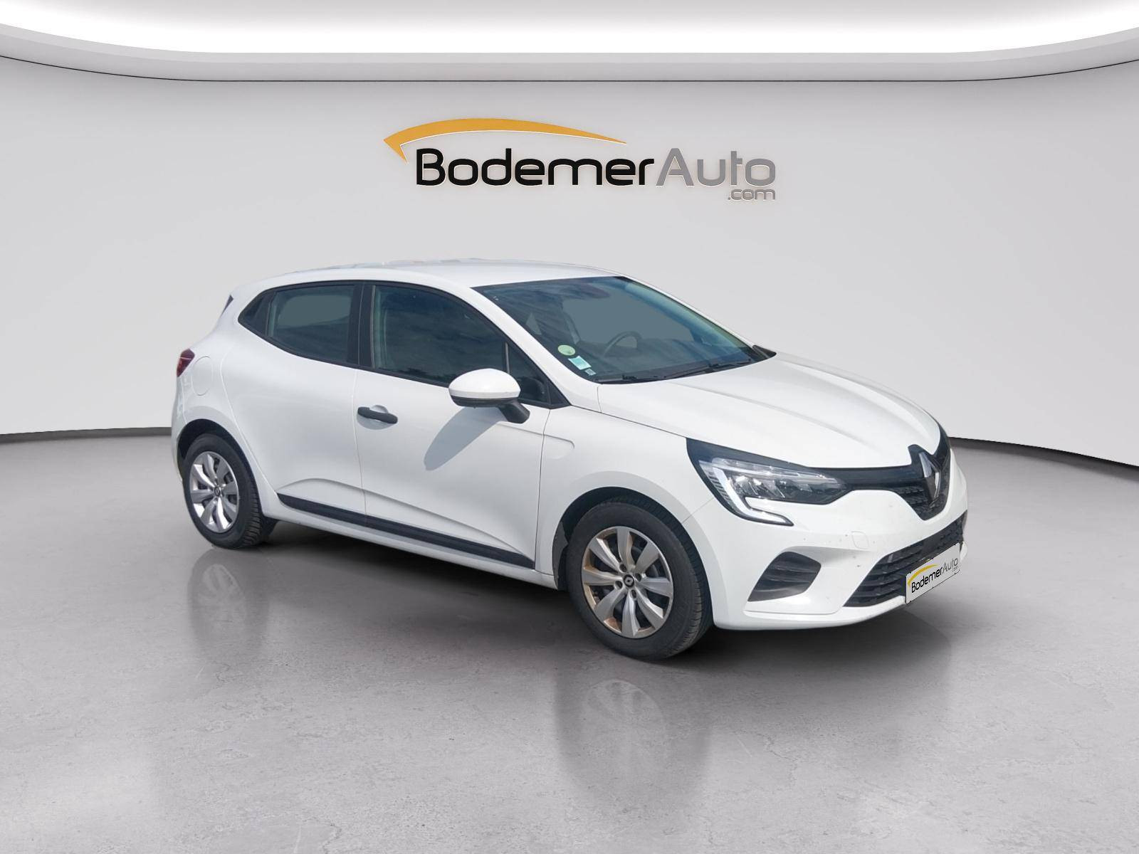 Vente en ligne Renault Clio 5 CLIO SOCIETE BLUE DCI 100 - 21N au prix de 11 990 €