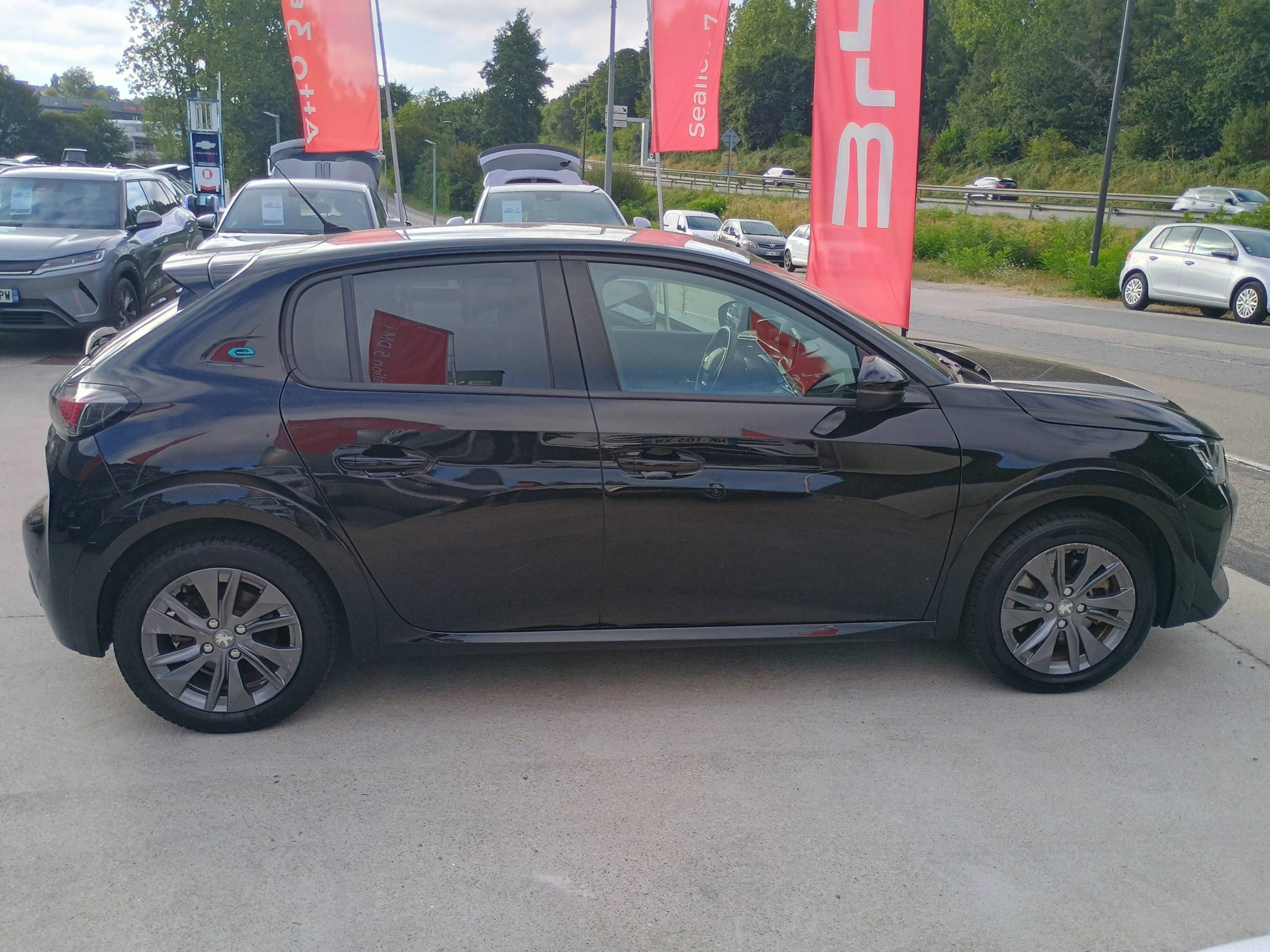 Vente en ligne Peugeot E-208  50 kWh 136ch au prix de 13 490 €