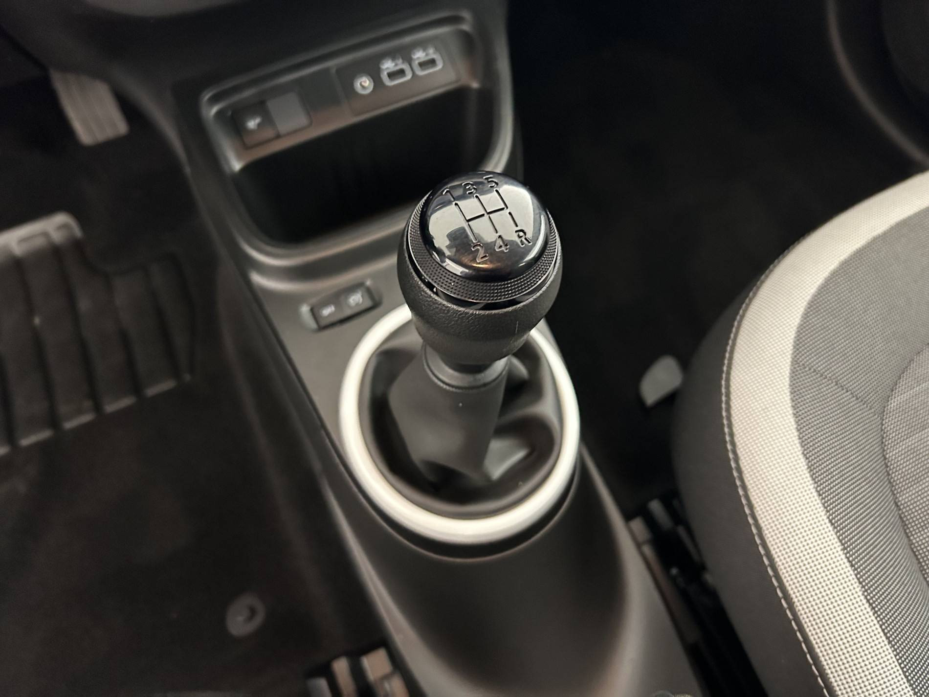 Vente en ligne Renault Twingo 3  SCe 65 au prix de 11 791 €