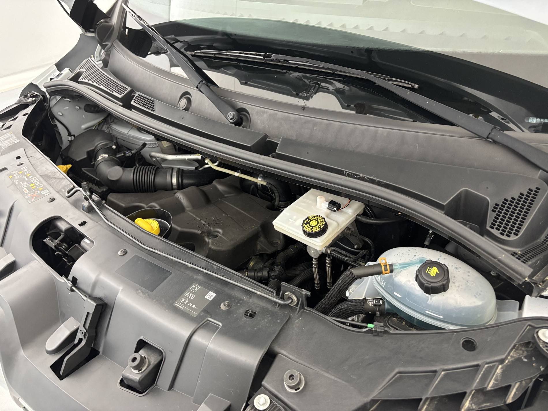 Vente en ligne Renault Master Fourgon MASTER FGN TRAC F3500 L2H2 BLUE DCI 135 au prix de 20 990 €