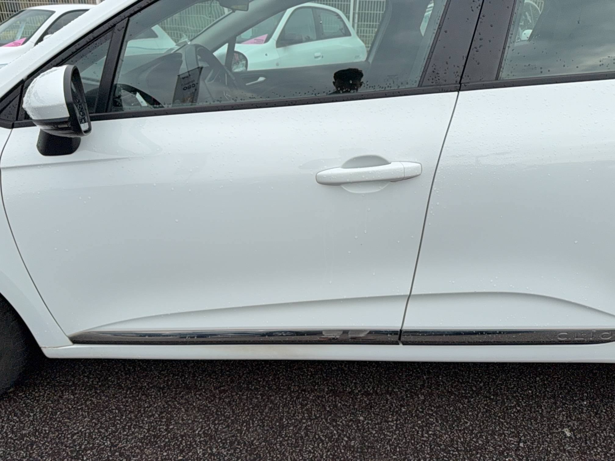 Vente en ligne Renault Clio 5 Clio SCe 65 - 21 au prix de 10 590 €