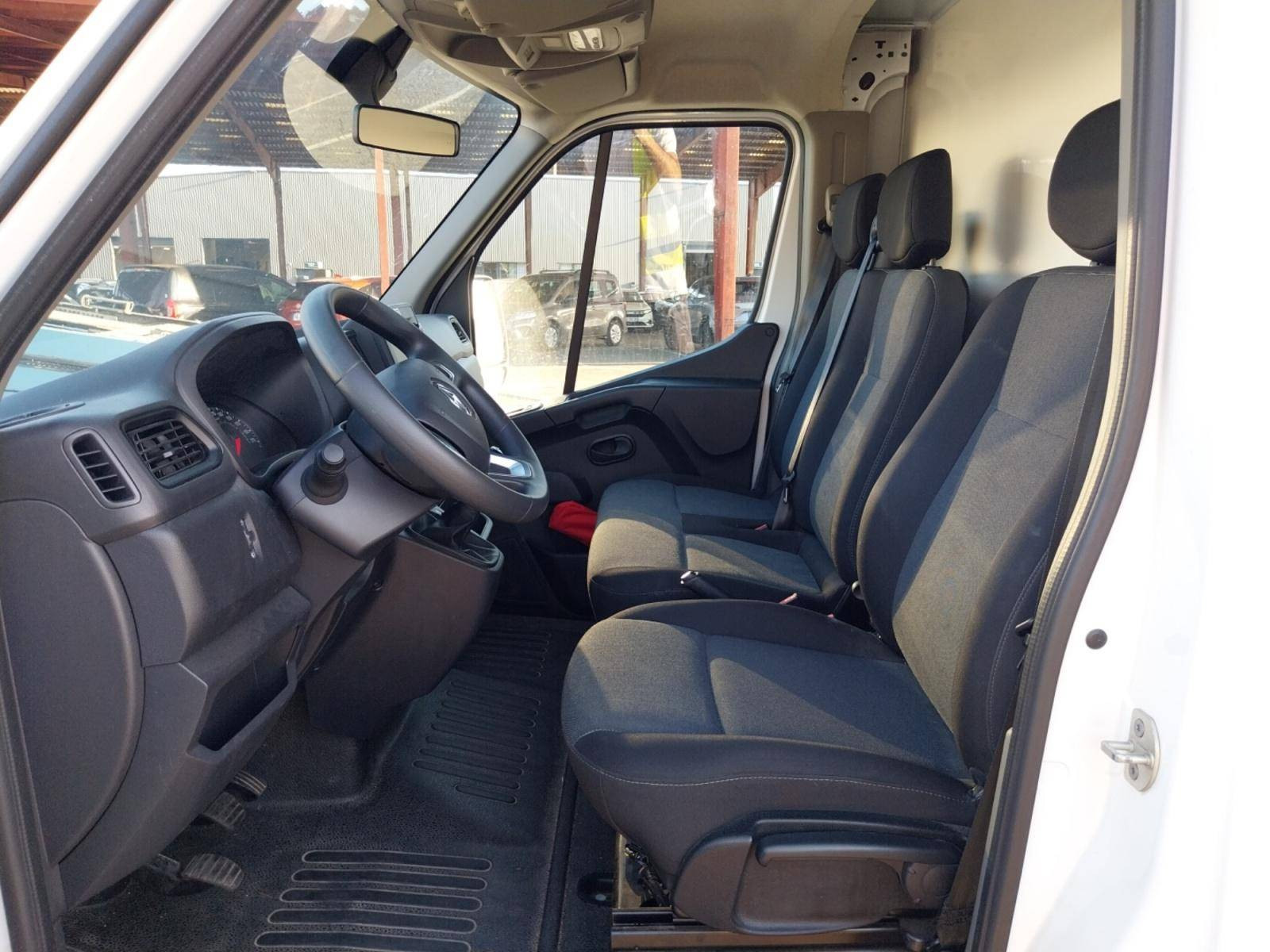 Vente en ligne Renault Master 3 Châssis Cabine  TRAC F3500 L3H1 BLUE DCI 145 EURO VI au prix de 27 790 €