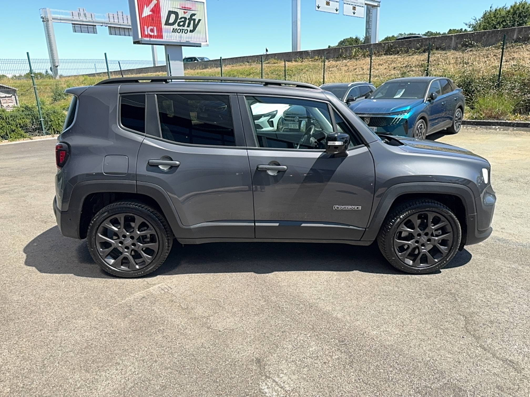 Vente en ligne Jeep Renegade  1.3 Turbo T4 190 ch PHEV BVA6 4xe eAWD au prix de 21 990 €