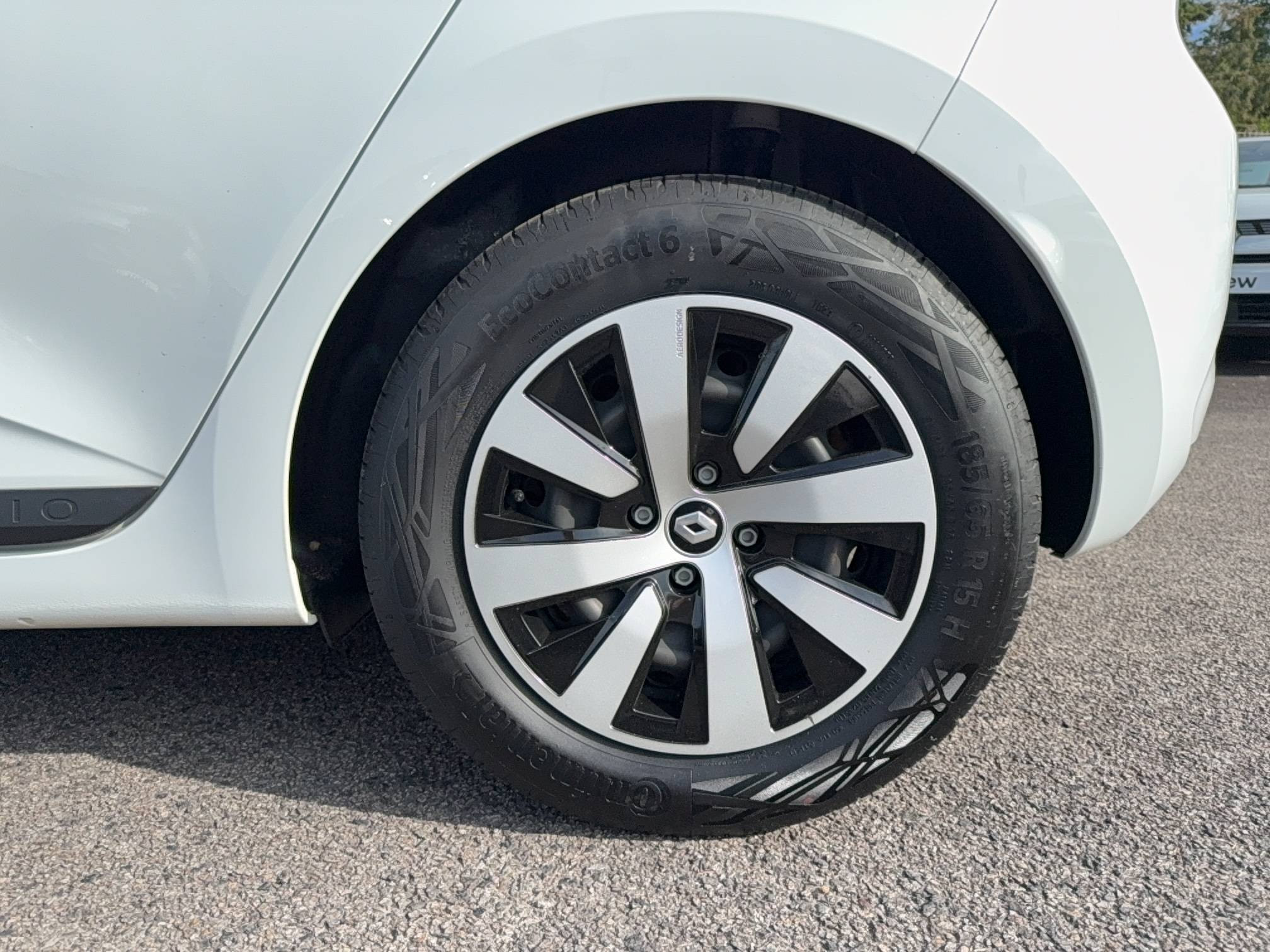 Vente en ligne Renault Clio 5 Clio E-Tech full hybrid 145 au prix de 16 690 €
