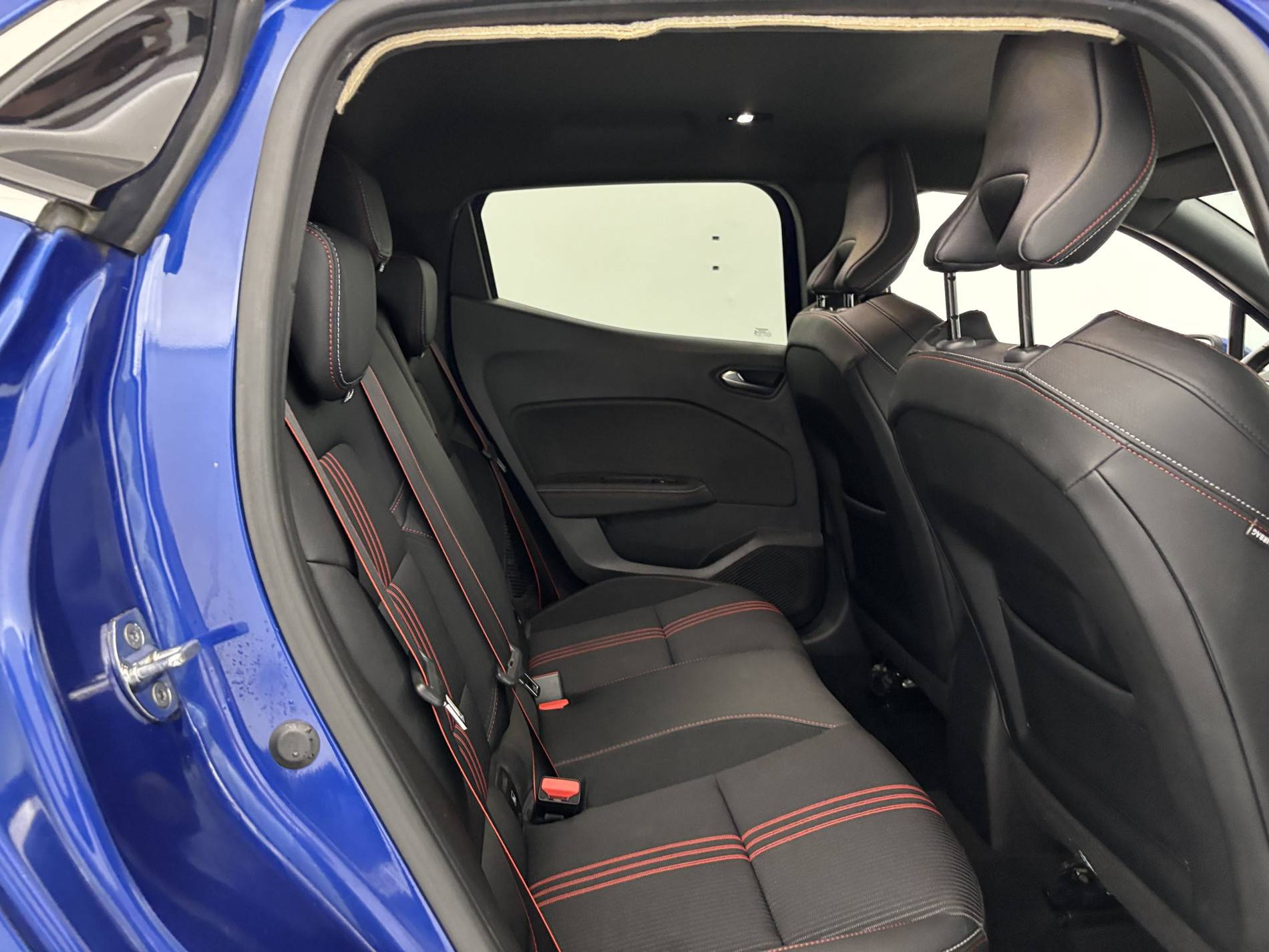 Vente en ligne Renault Clio 5 Clio E-Tech 140 - 21N au prix de 18 300 €