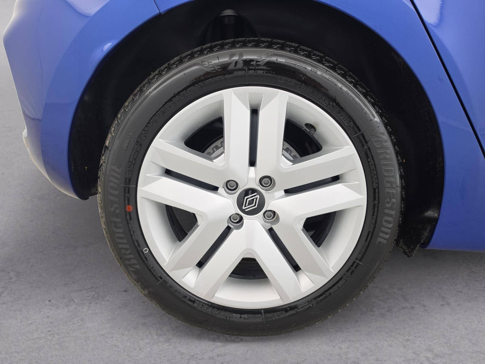Vente en ligne Renault Clio 5 Clio Blue dCi 100 ch GSR2 au prix de 18 490 €