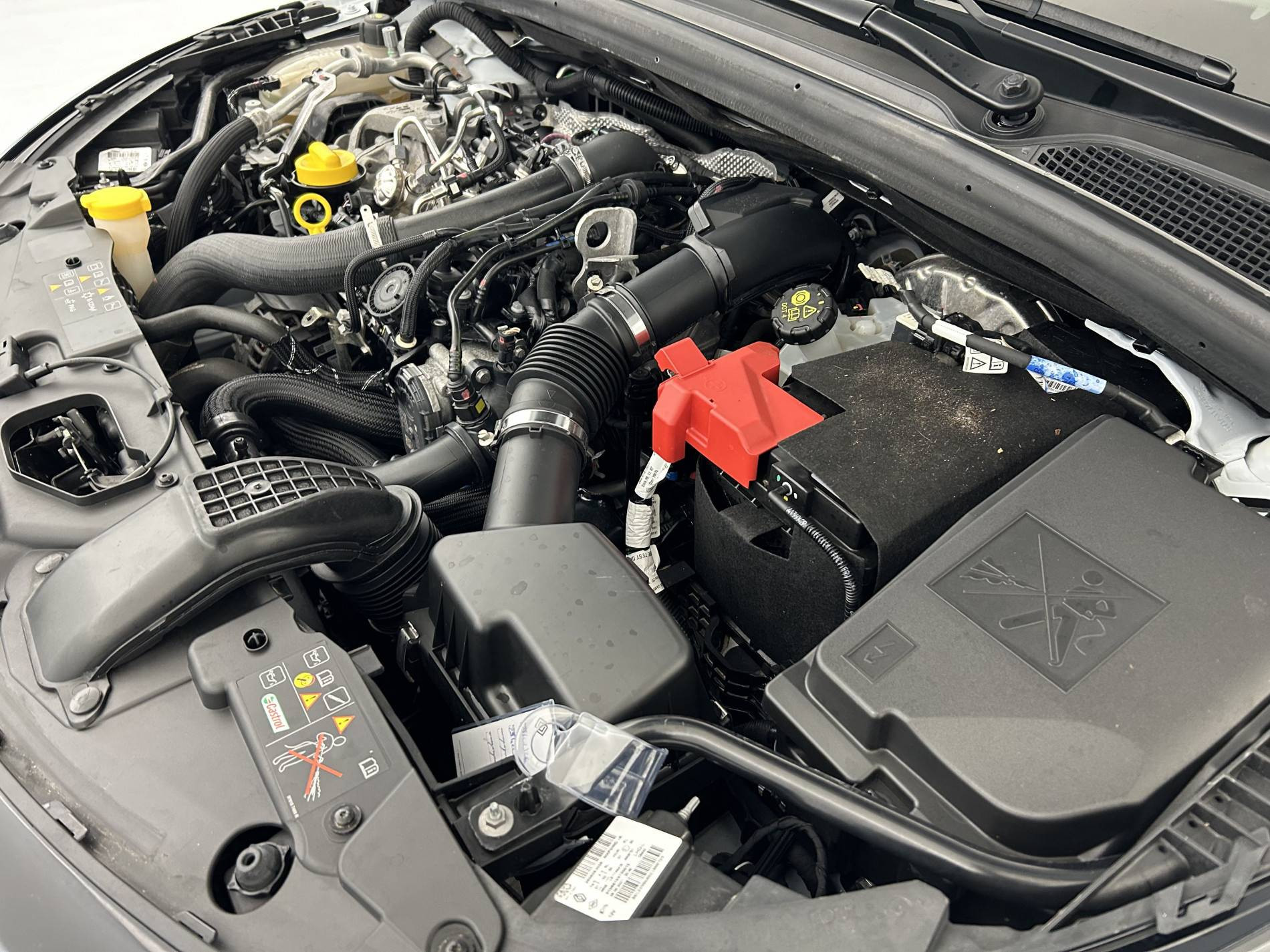 Vente en ligne Renault Clio 5 Clio TCe 140 - 21N au prix de 16 490 €