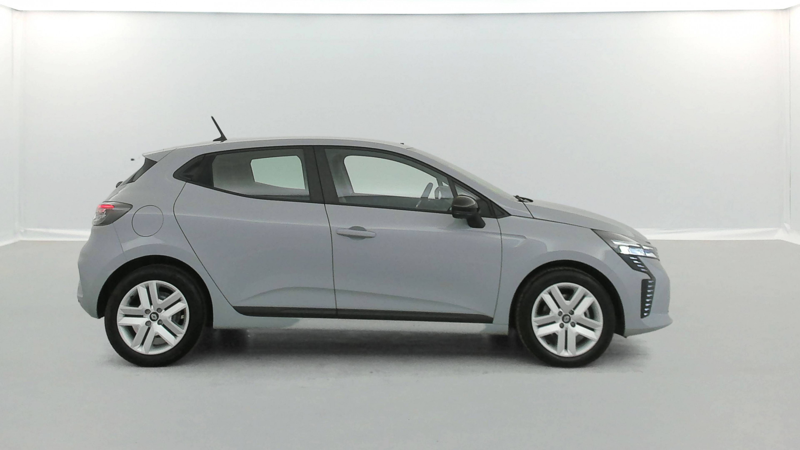 Vente en ligne Renault Clio 5 Clio Blue dCi 100 ch GSR2 au prix de 18 490 €