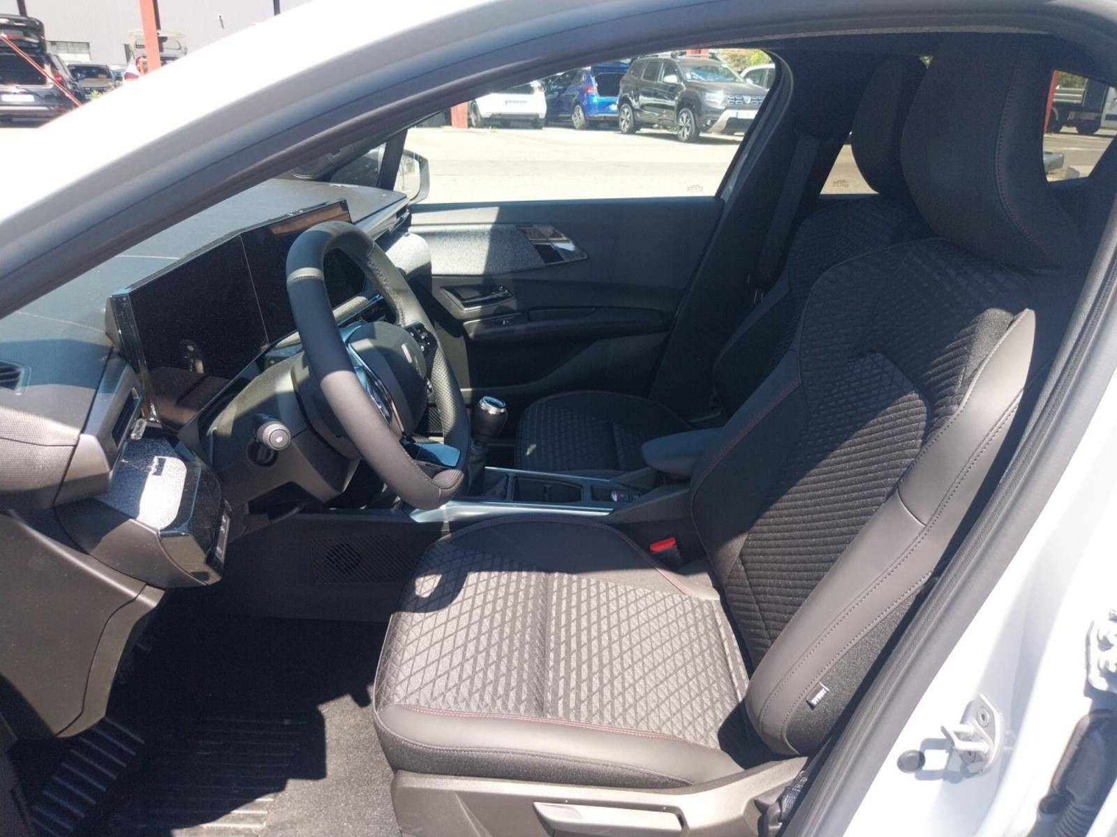 Vente en ligne Renault Clio 6 Clio TCe 115 ch au prix de 22 990 €