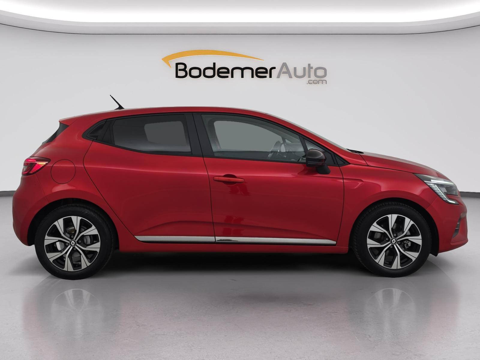 Vente en ligne Renault Clio 5 Clio E-Tech full hybrid 145 au prix de 17 990 €