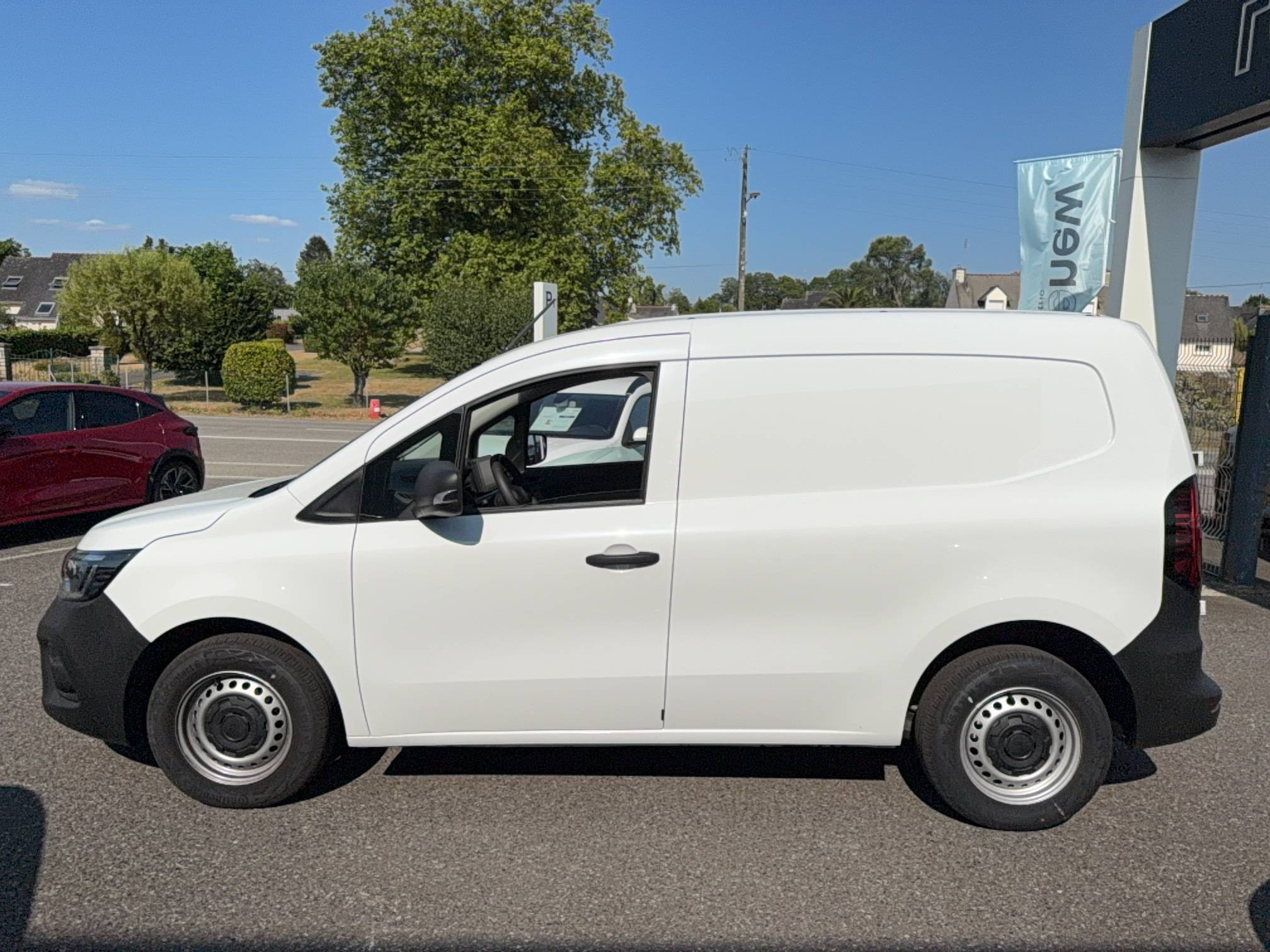 Vente en ligne Renault Kangoo Van  TOLE L1 BLUE DCI 95 AUTO au prix de 33 240 €
