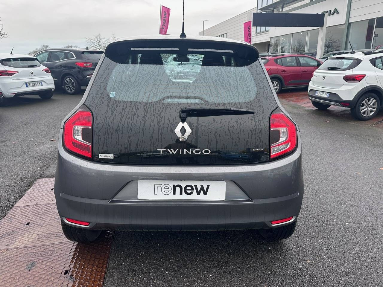 Vente en ligne Renault Twingo Electrique Twingo III E-Tech au prix de 10 890 €