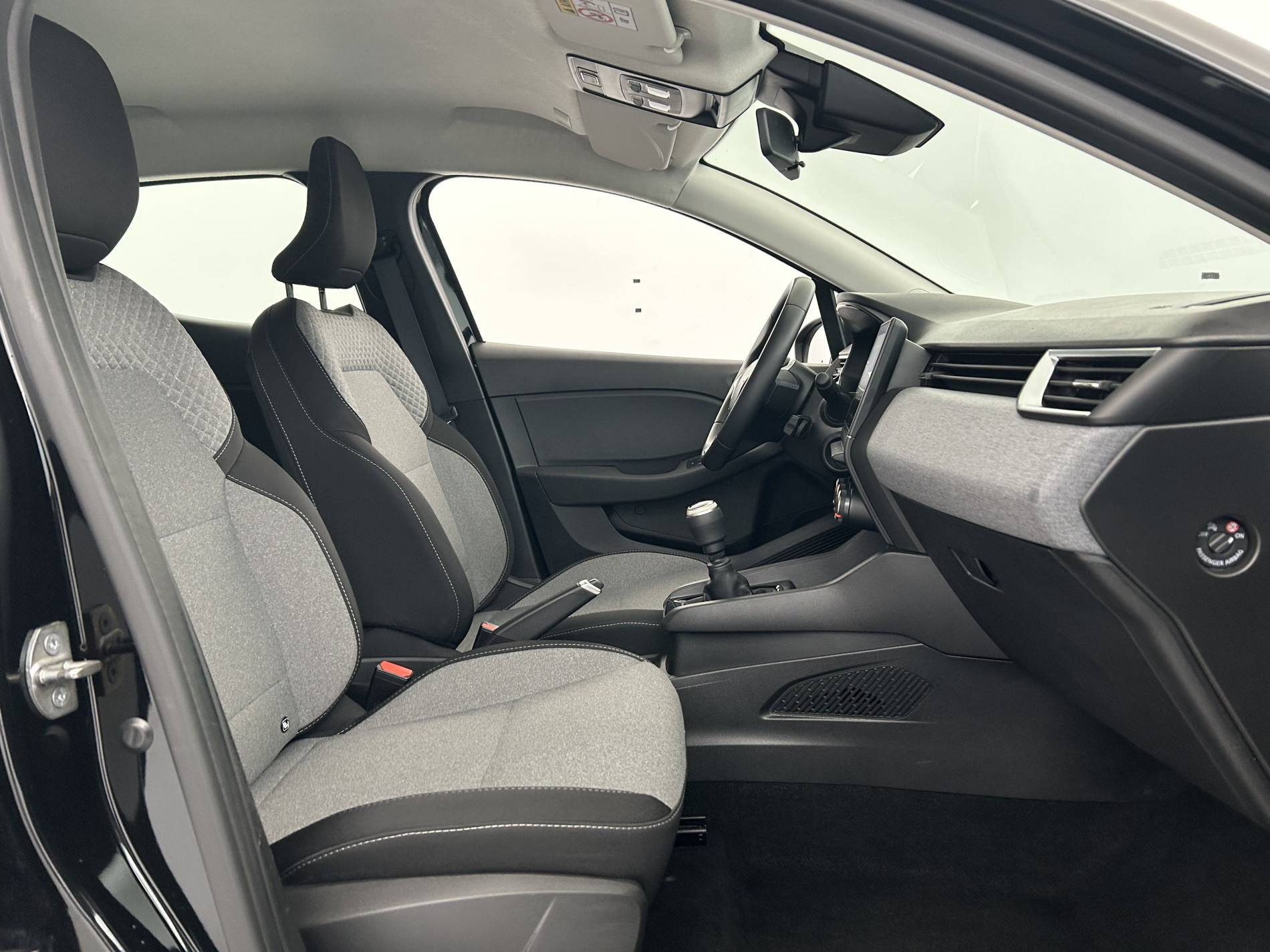 Vente en ligne Renault Clio 5 Clio TCe 90 au prix de 14 590 €
