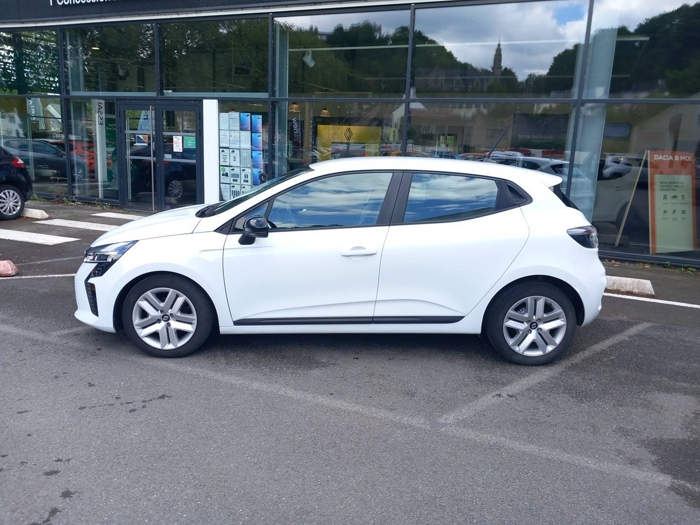 Vente en ligne Renault Clio 5 Clio TCe 100 GPL au prix de 14 990 €