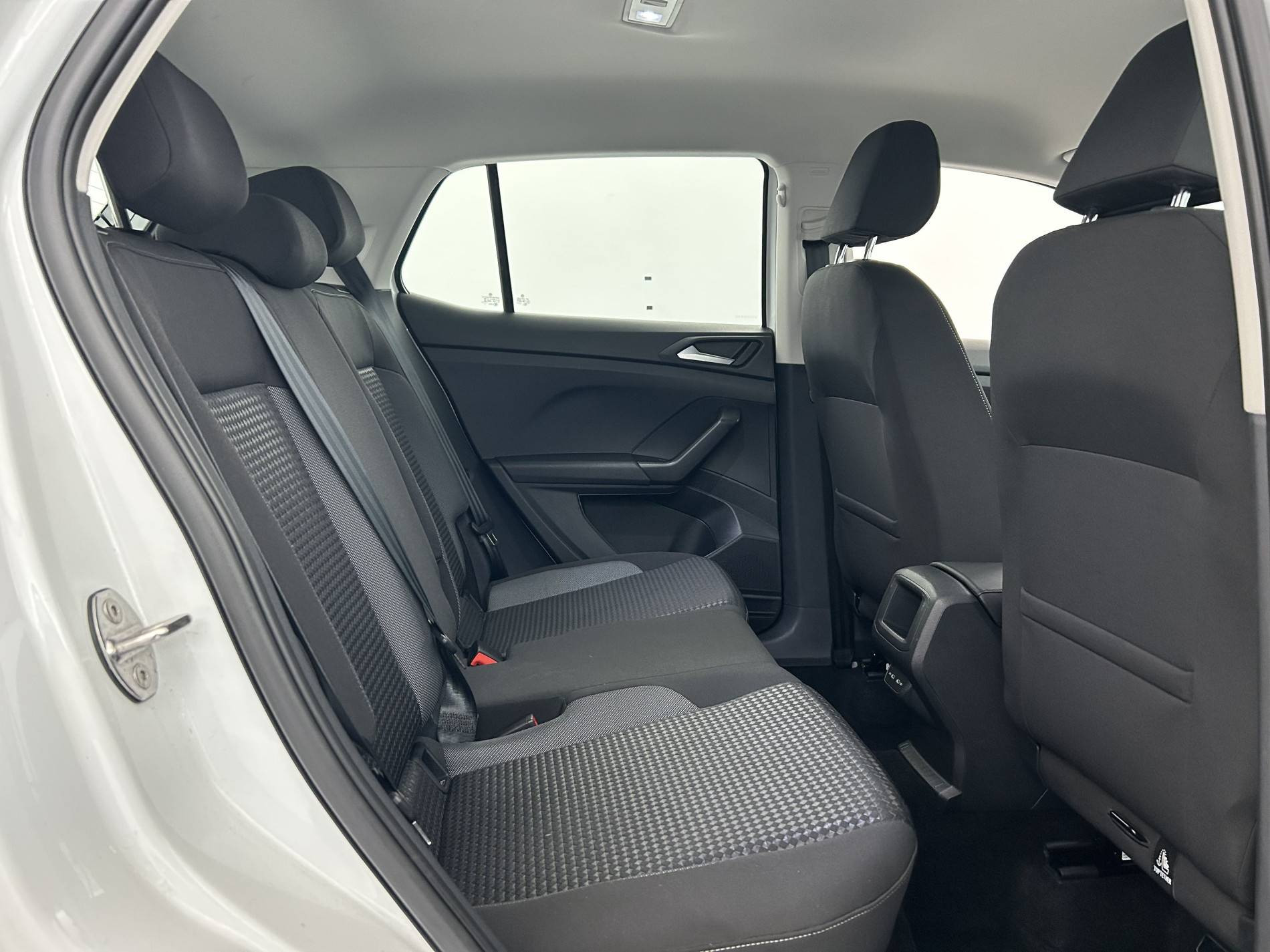 Vente en ligne Volkswagen T-Cross  1.0 TSI 110 Start/Stop BVM6 au prix de 16 790 €