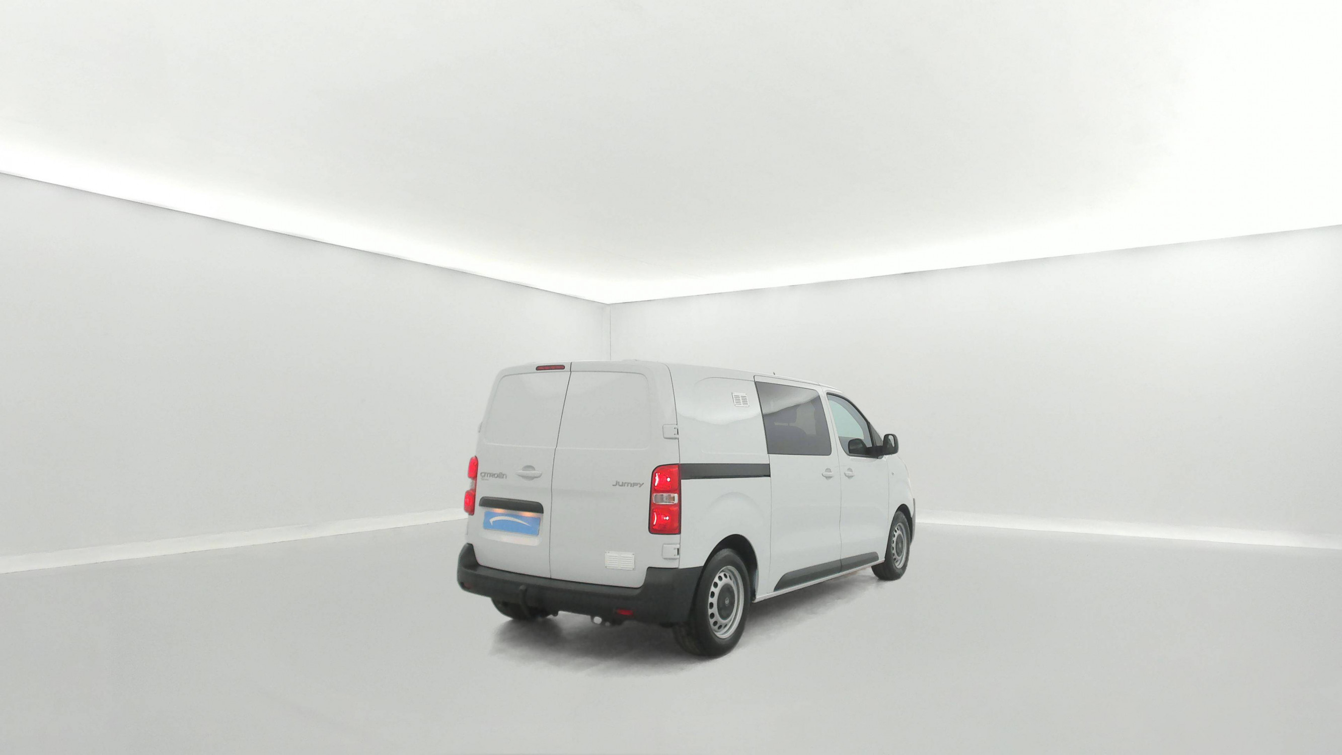 Vente en ligne Citroën Jumpy Fourgon JUMPY CAB APPROFONDIE M BLUEHDI 145 S&S EAT8 au prix de 30 990 €