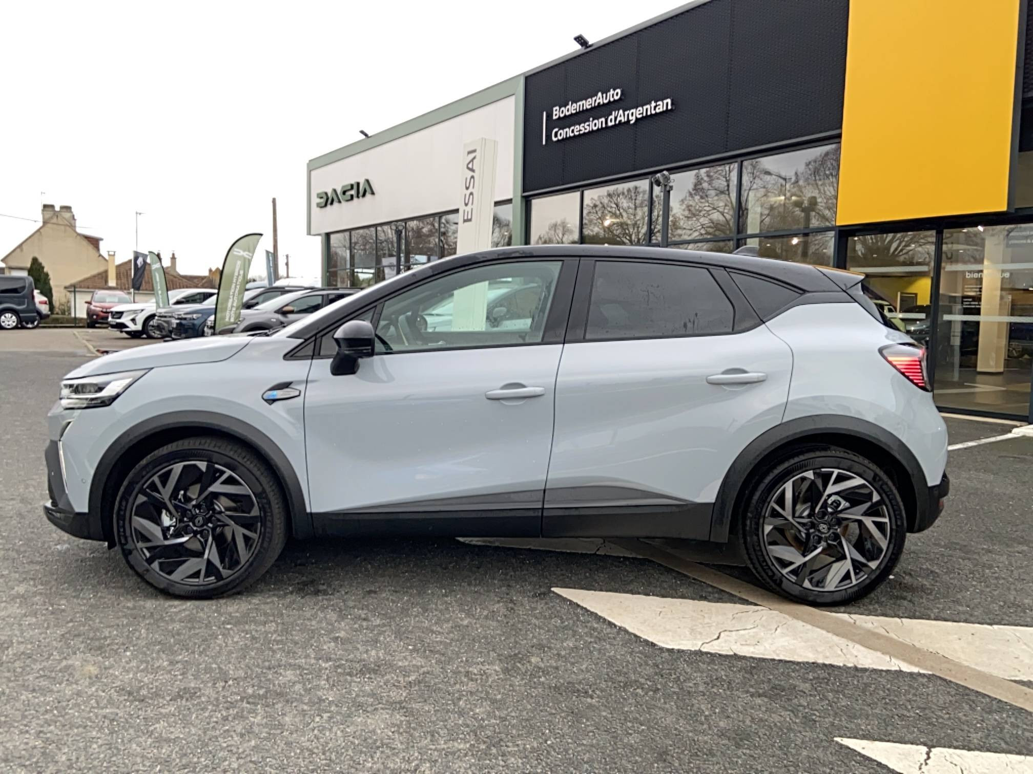 Vente en ligne Renault Captur  E-Tech full hybrid 160 ch au prix de 28 990 €