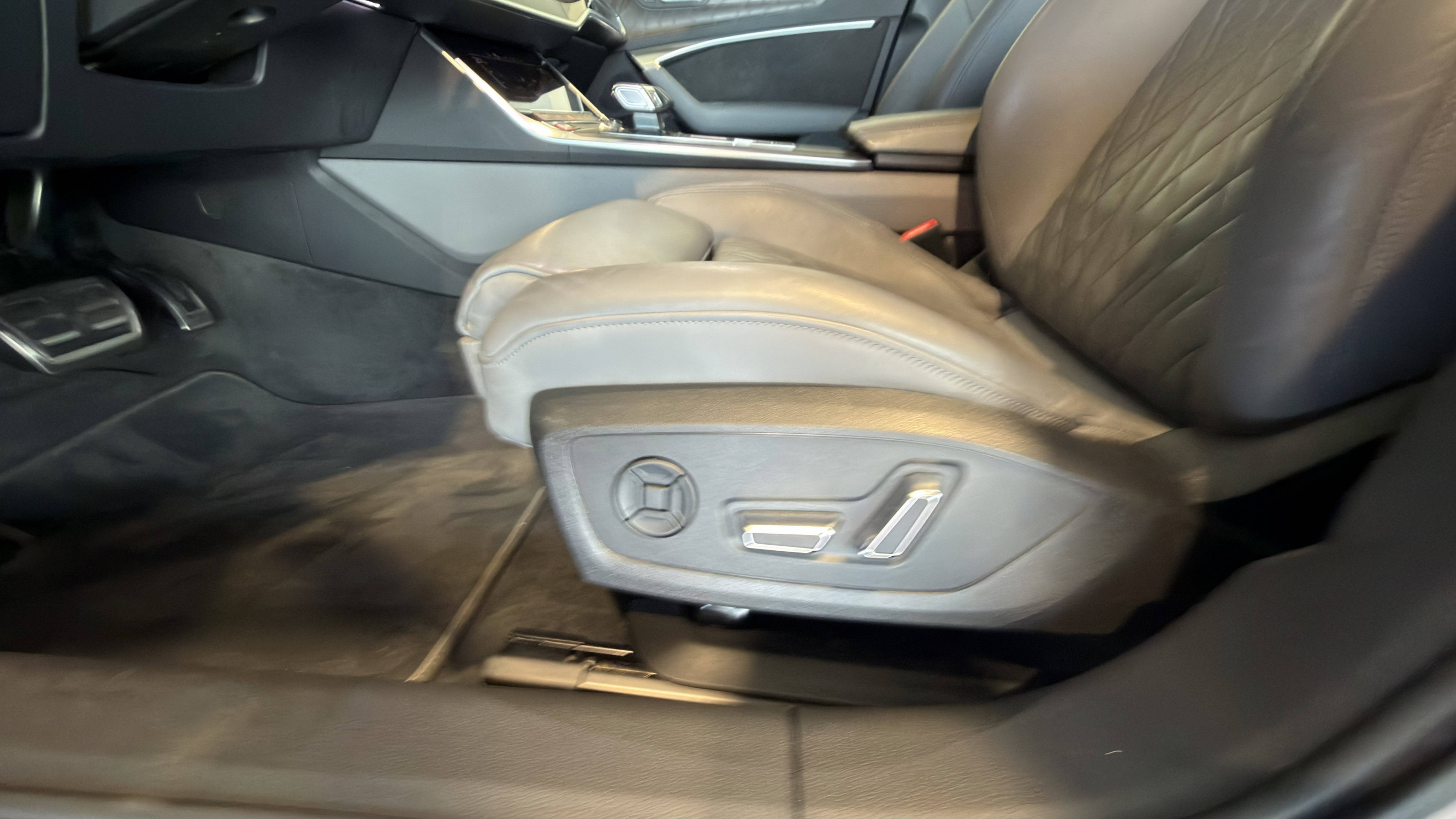 Vente en ligne Audi A6 Avant  56 TDI 349 ch Quattro Tiptronic 8 au prix de 54 990 €