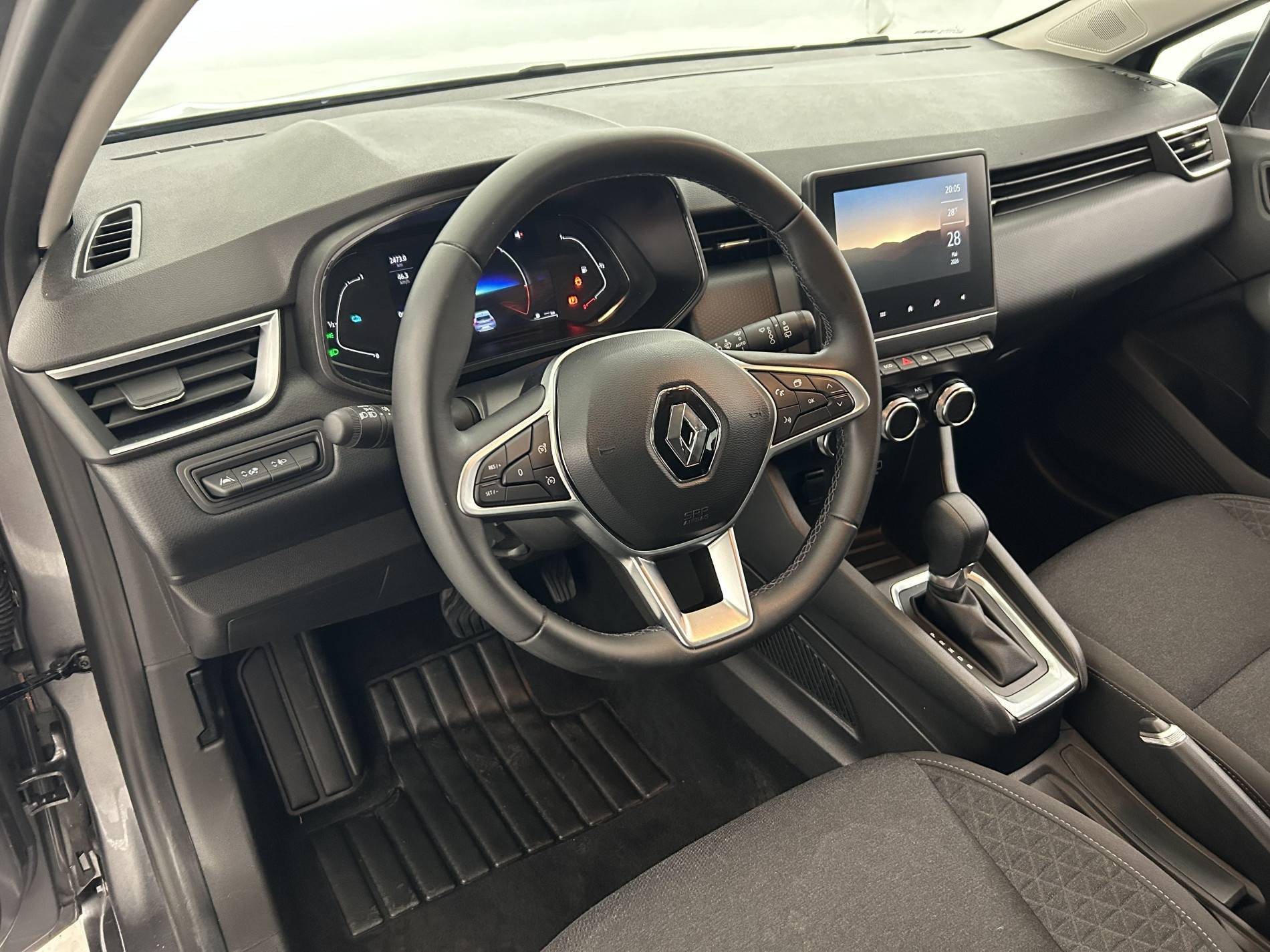 Vente en ligne Renault Clio 5 Clio E-Tech full hybrid 145 au prix de 16 490 €