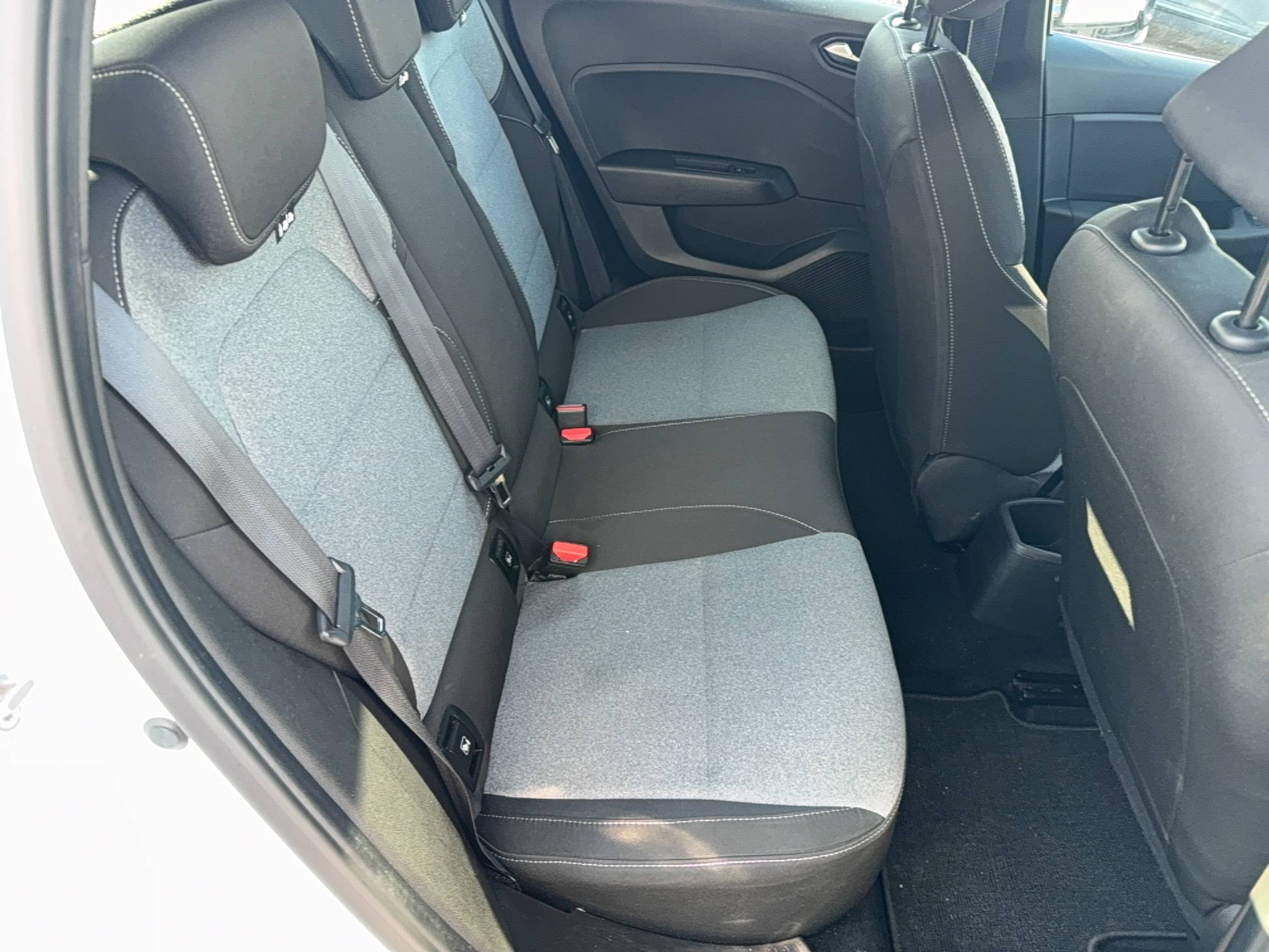 Vente en ligne Renault Clio 5 Clio dCi 100 au prix de 14 990 €