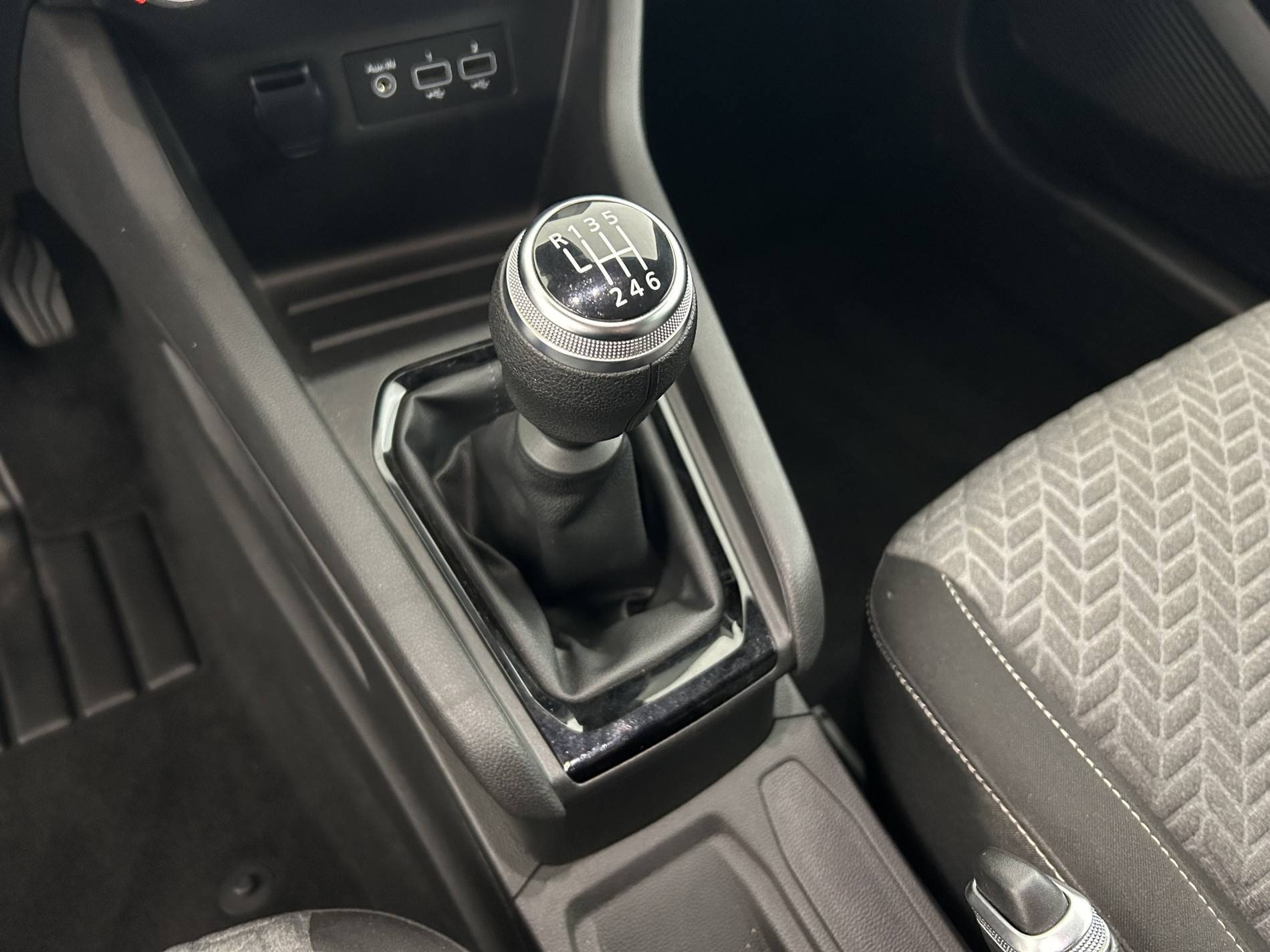 Vente en ligne Renault Clio 5 Clio TCe 90 - 21N au prix de 14 490 €