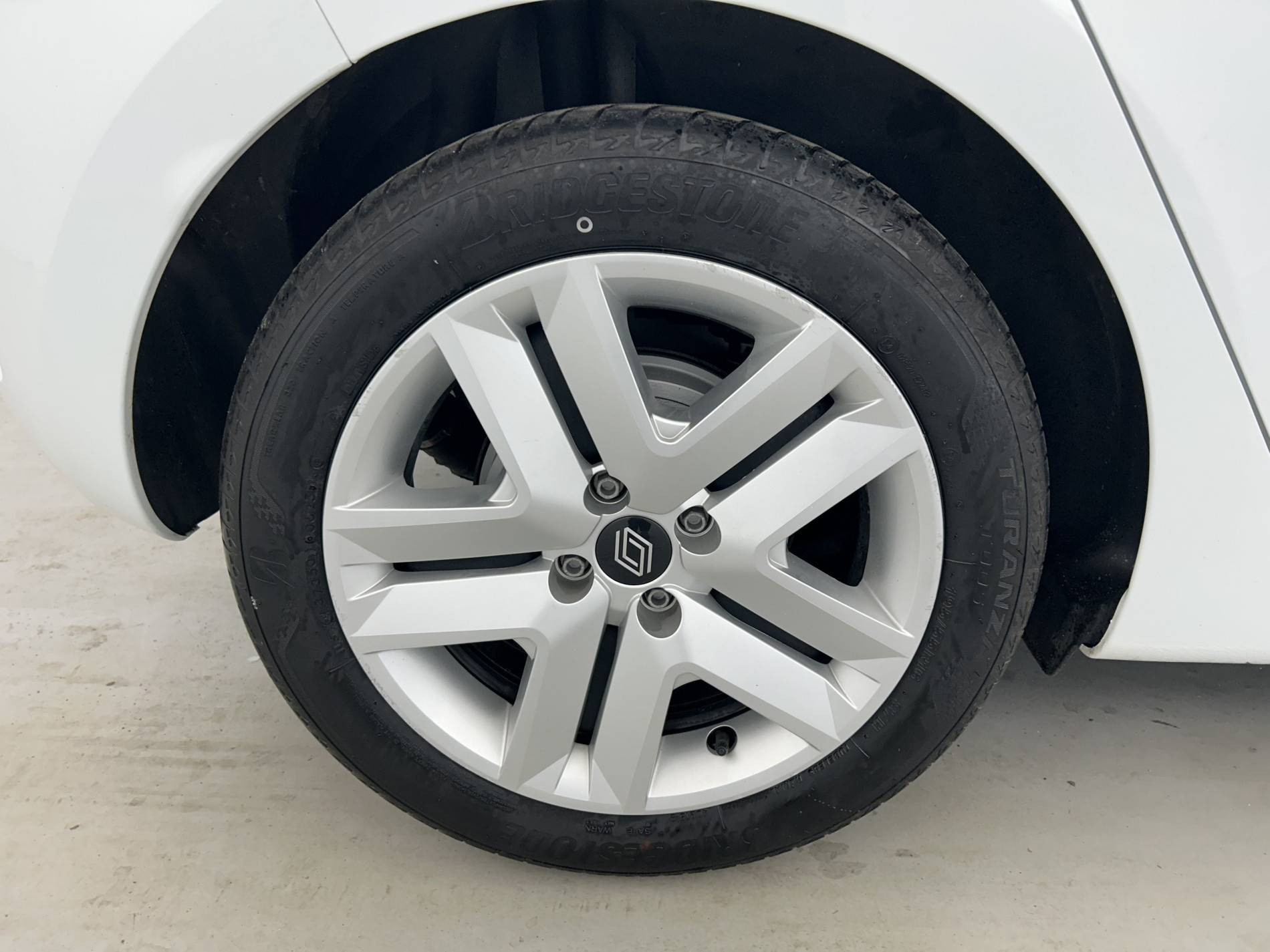 Vente en ligne Renault Clio 5 Clio E-Tech full hybrid 145 ch GSR2 au prix de 19 990 €