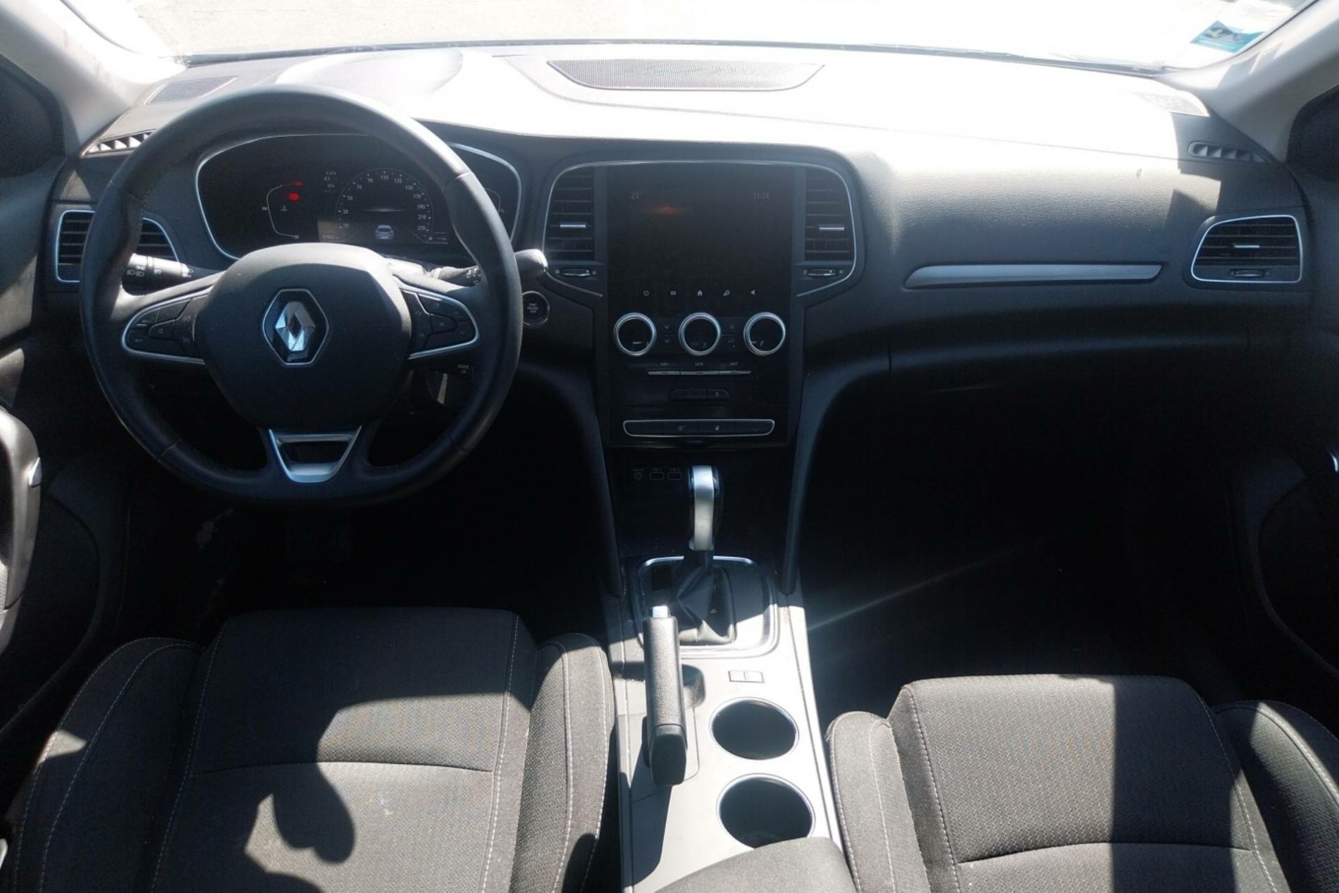 Vente en ligne Renault Megane 4 Mégane IV Berline Blue dCi 115 EDC au prix de 13 990 €