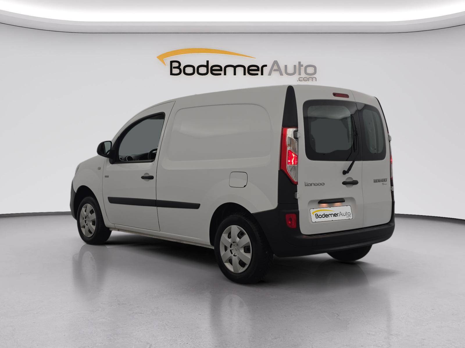 Vente en ligne Renault Kangoo Electrique KANGOO Z.E. 33 au prix de 13 990 €