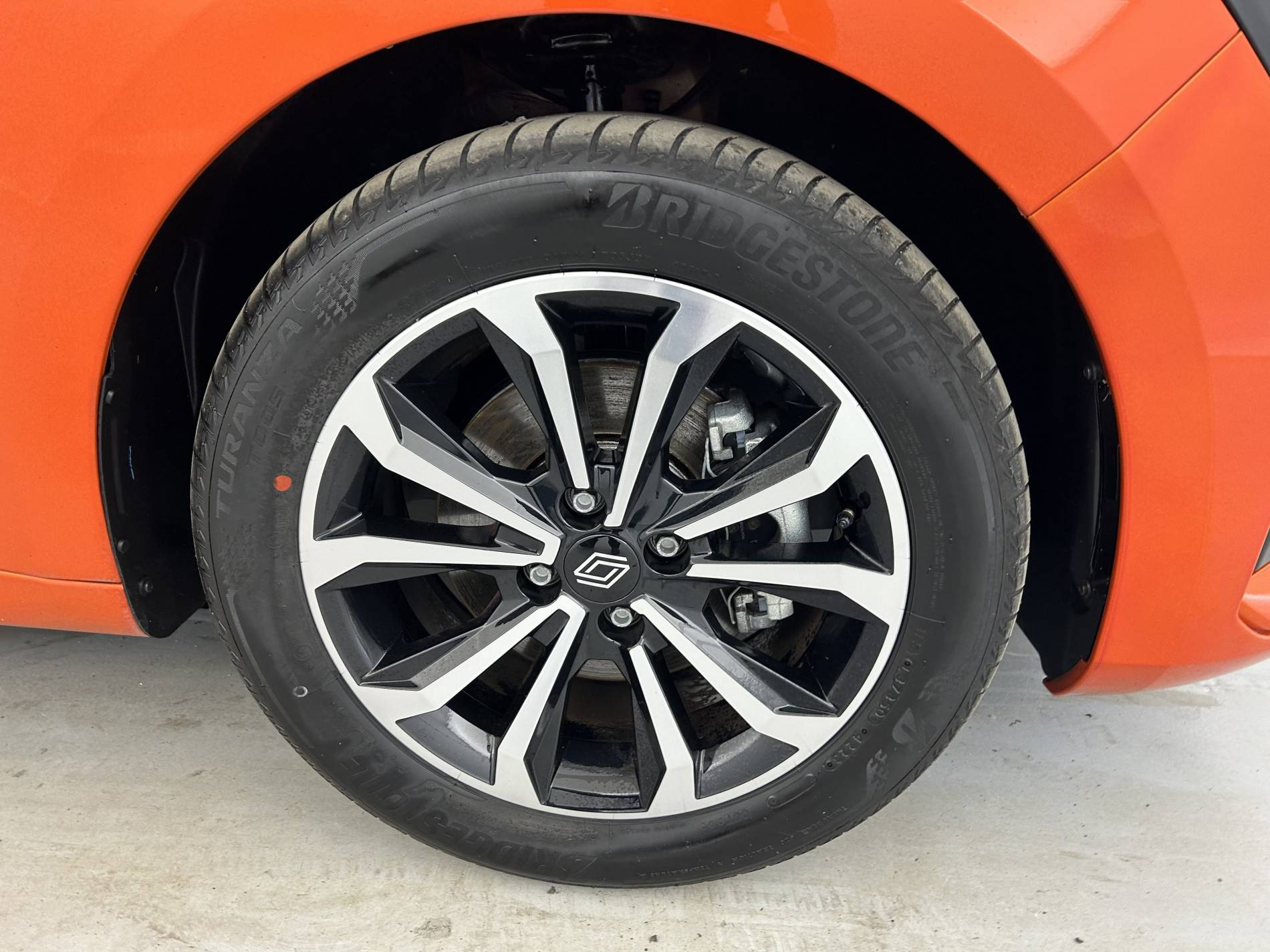 Vente en ligne Renault Clio 5 Clio E-Tech full hybrid 145 au prix de 18 990 €