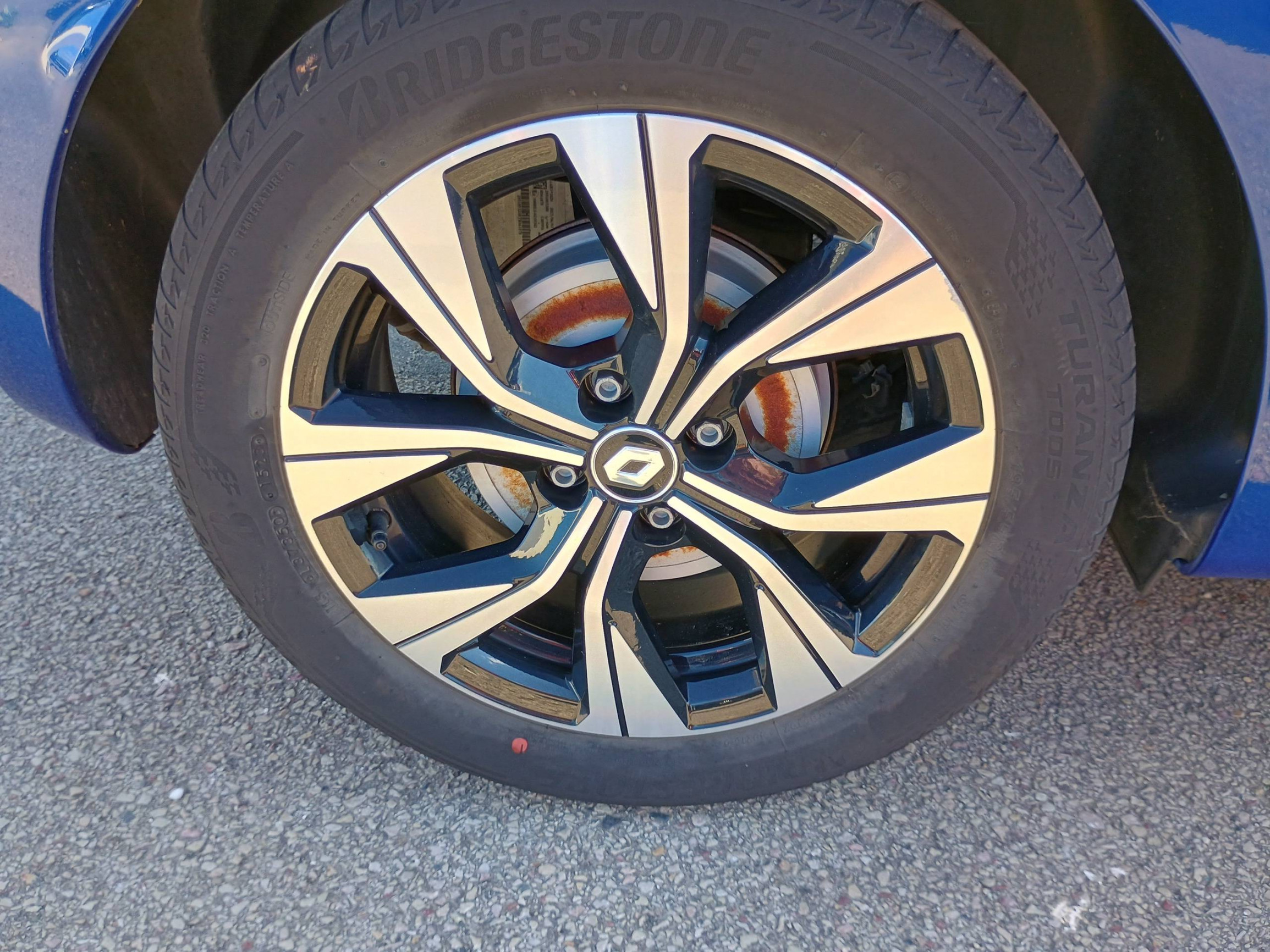 Vente en ligne Renault Clio 5 Clio E-Tech full hybrid 145 au prix de 15 890 €